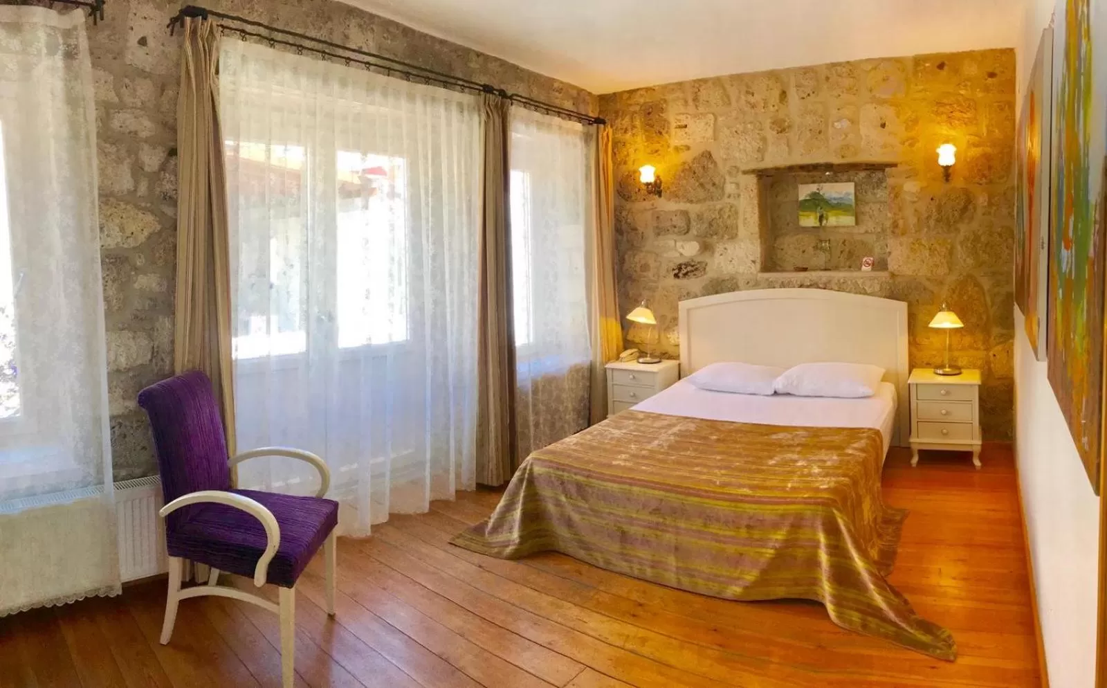 Photo of the whole room, Bed in MaSaLa Otel