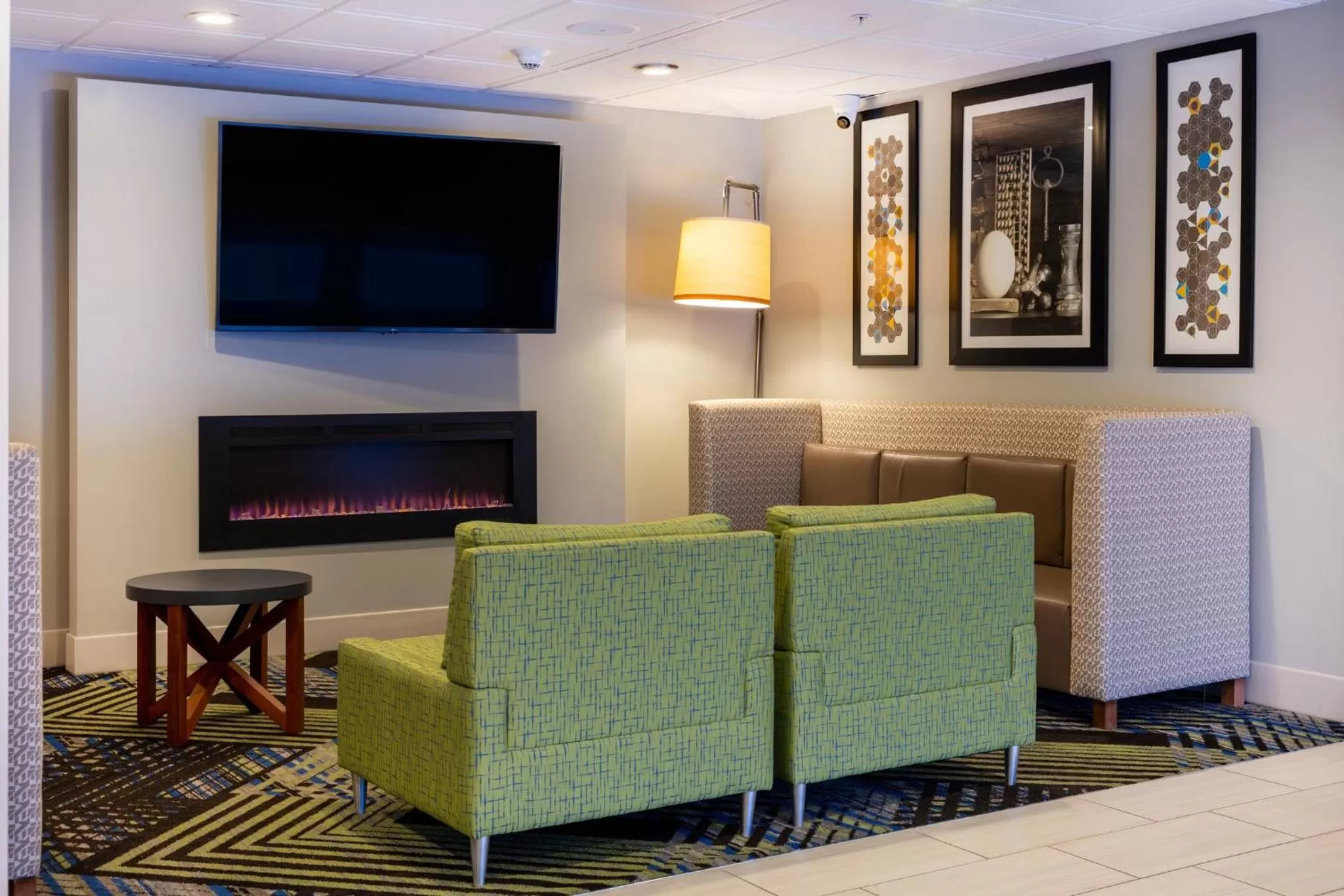 Property building in Holiday Inn Express Hotel & Suites Salisbury - Delmar by IHG