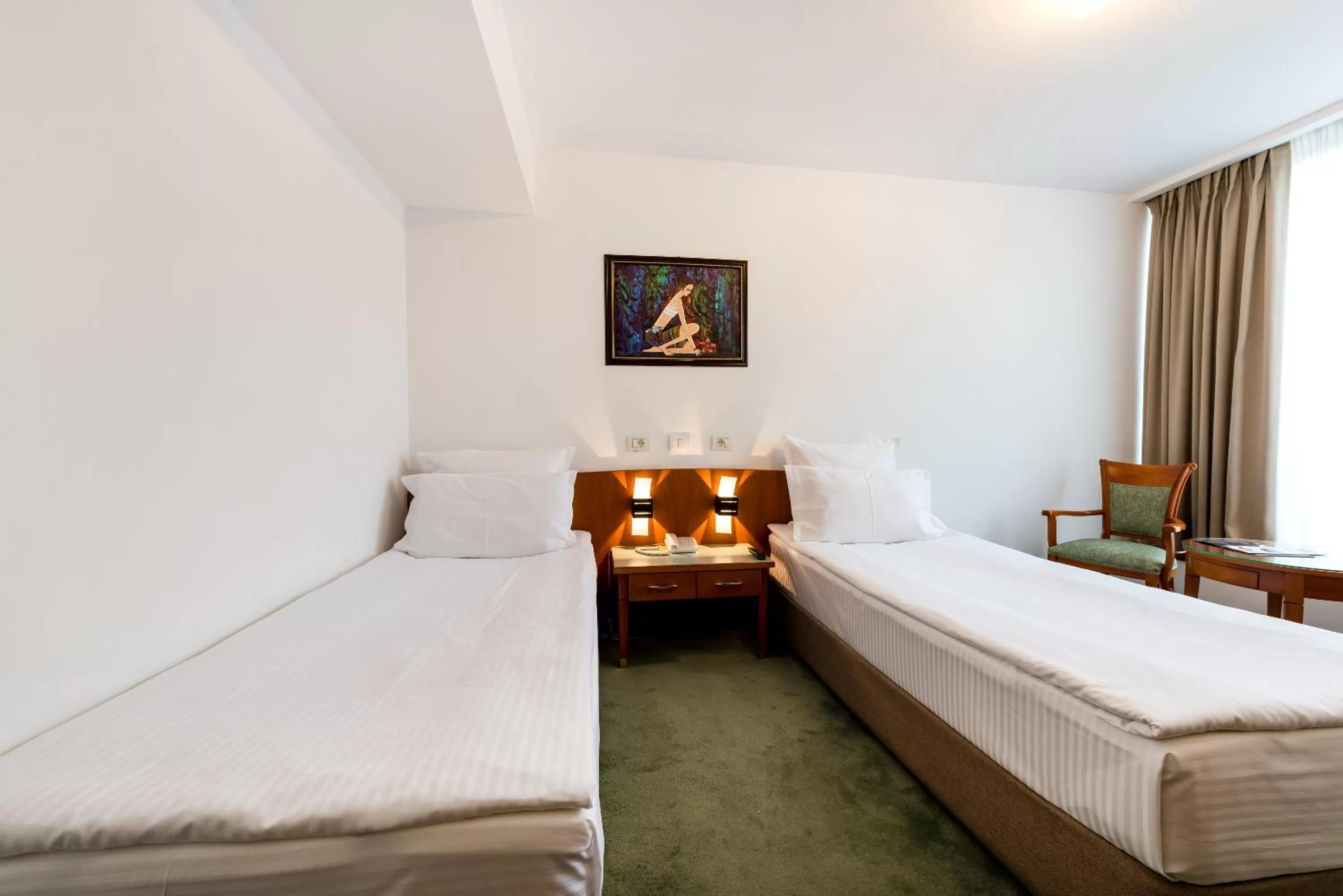 Superior Twin Room in Hotel Duke Romana City Center