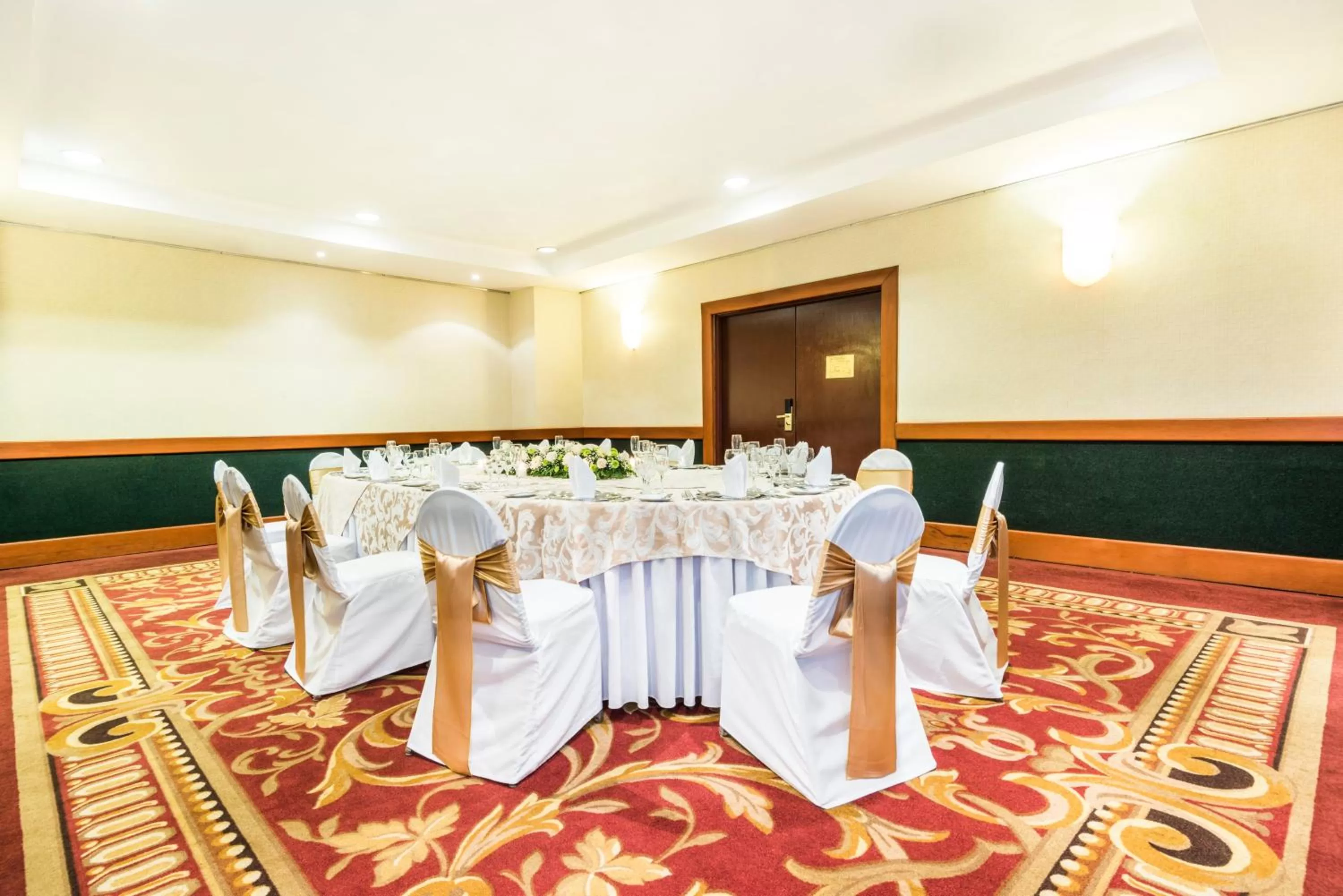 Meeting/conference room in Holiday Inn Convention Center by IHG