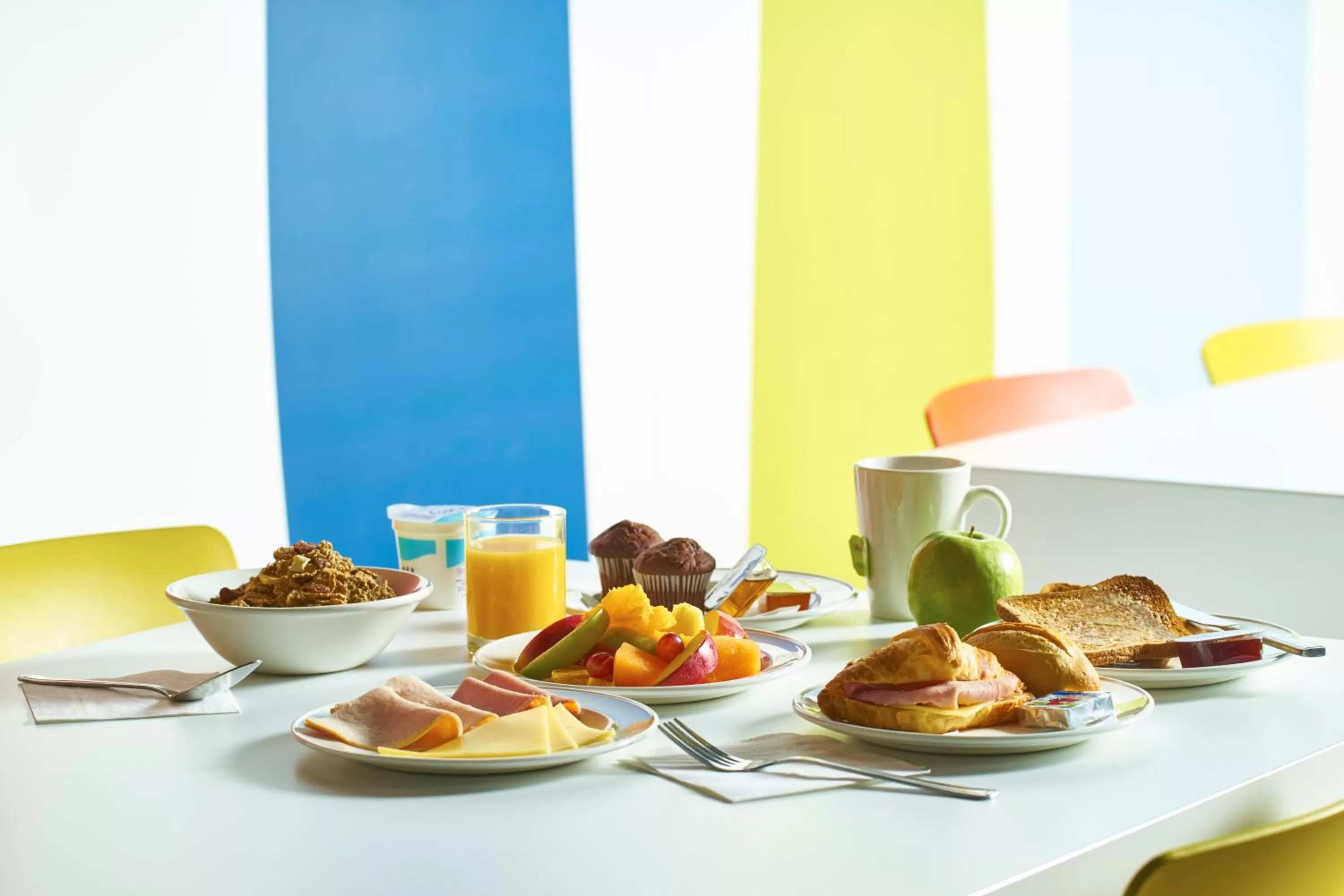 Food and drinks in ibis budget Manchester Salford Quays