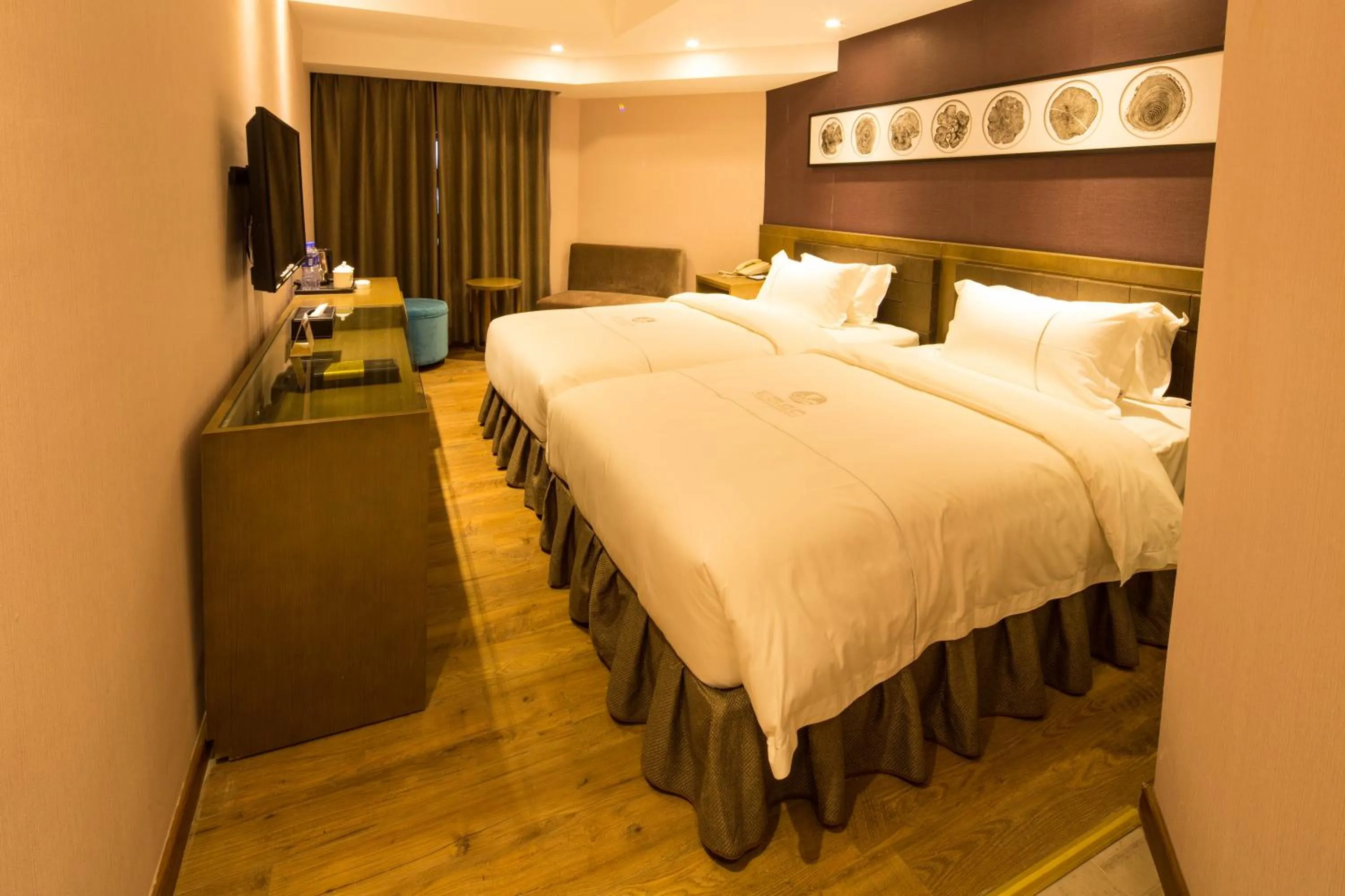 Bedroom, Bed in INSAIL Hotel (Shenzhen Dongmen Branch)