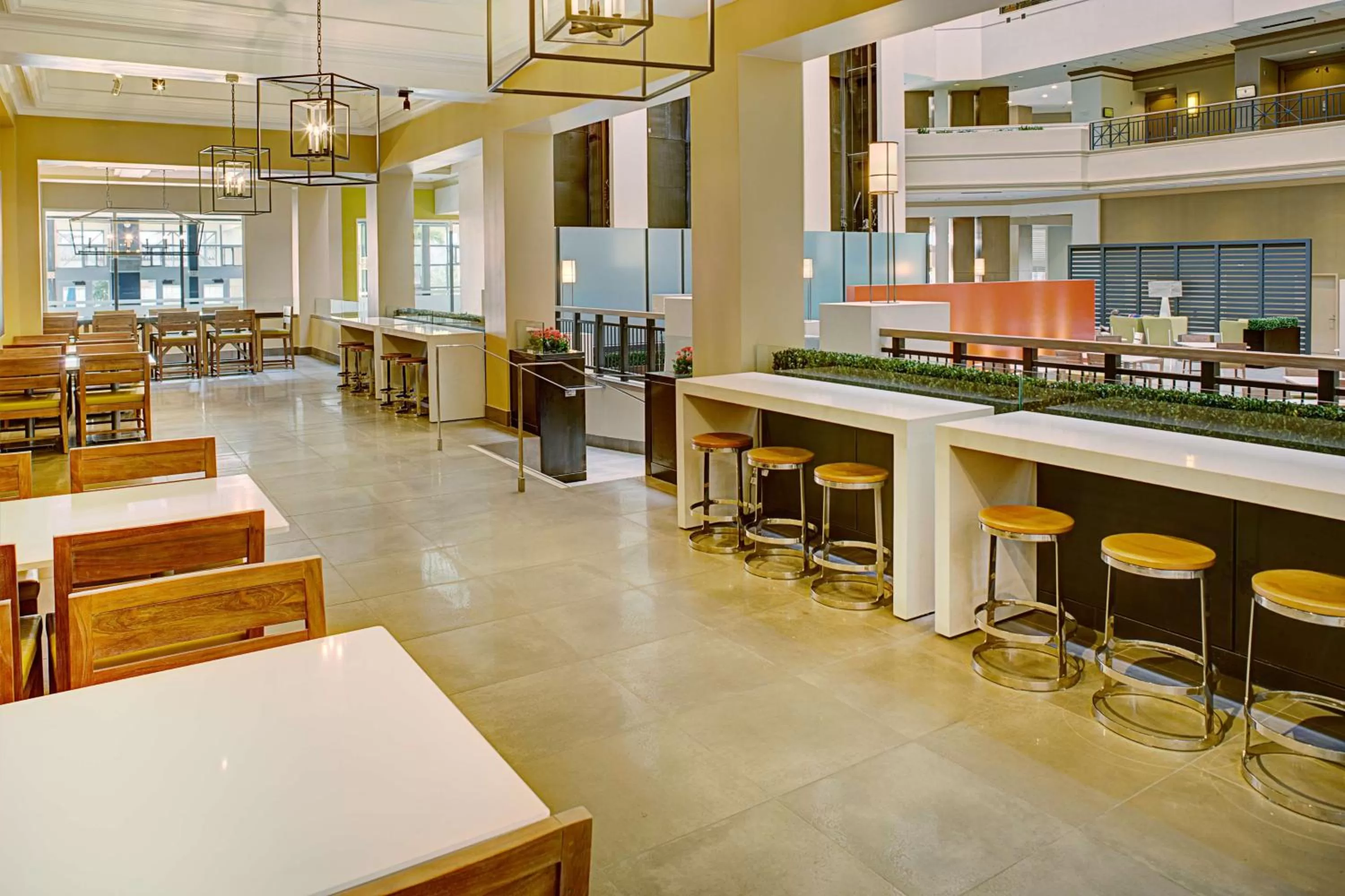 Restaurant/places to eat in Embassy Suites by Hilton San Diego Bay Downtown