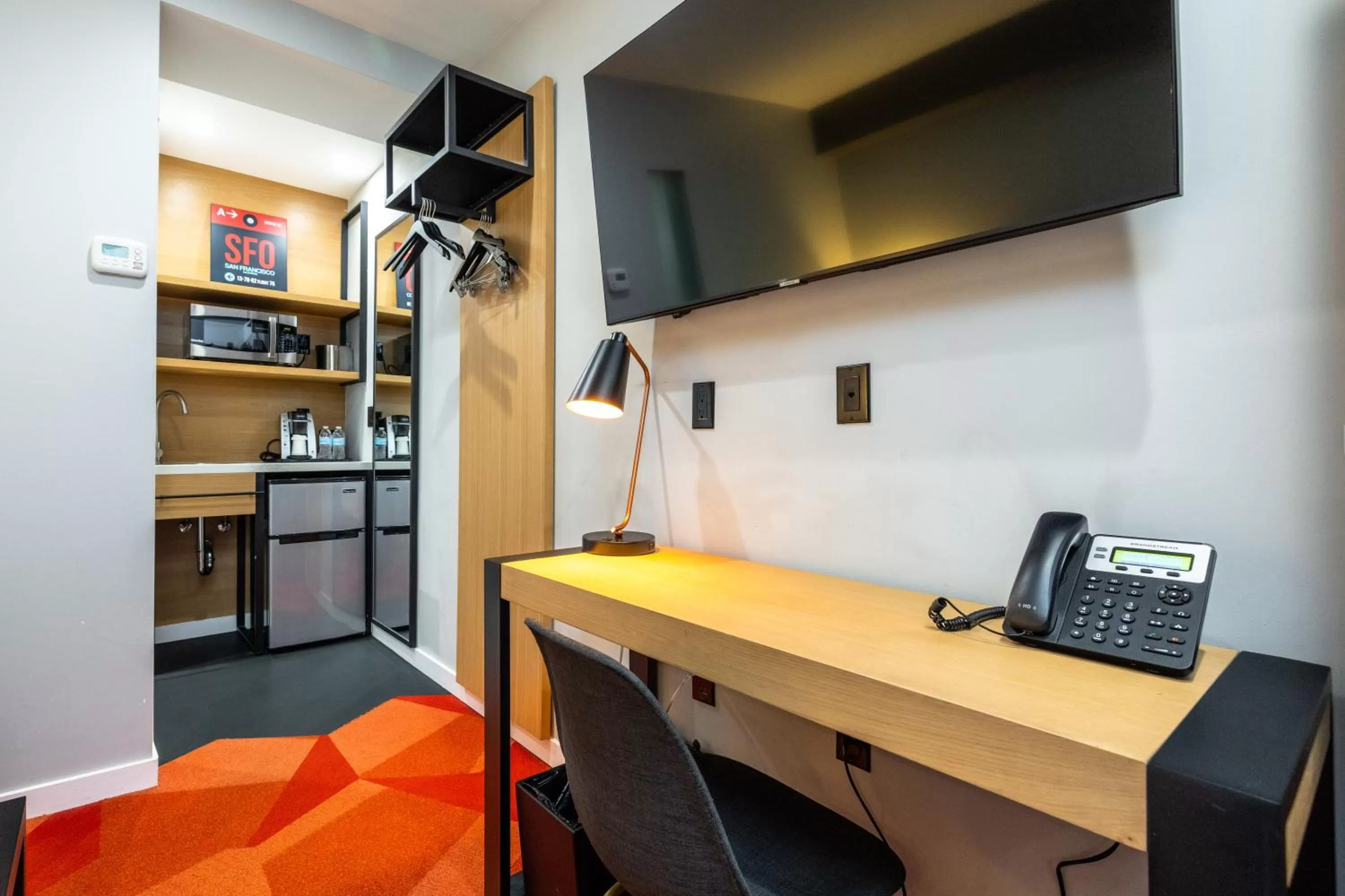 Guests in Infinity Hotel San Francisco, Tapestry Collection by Hilton