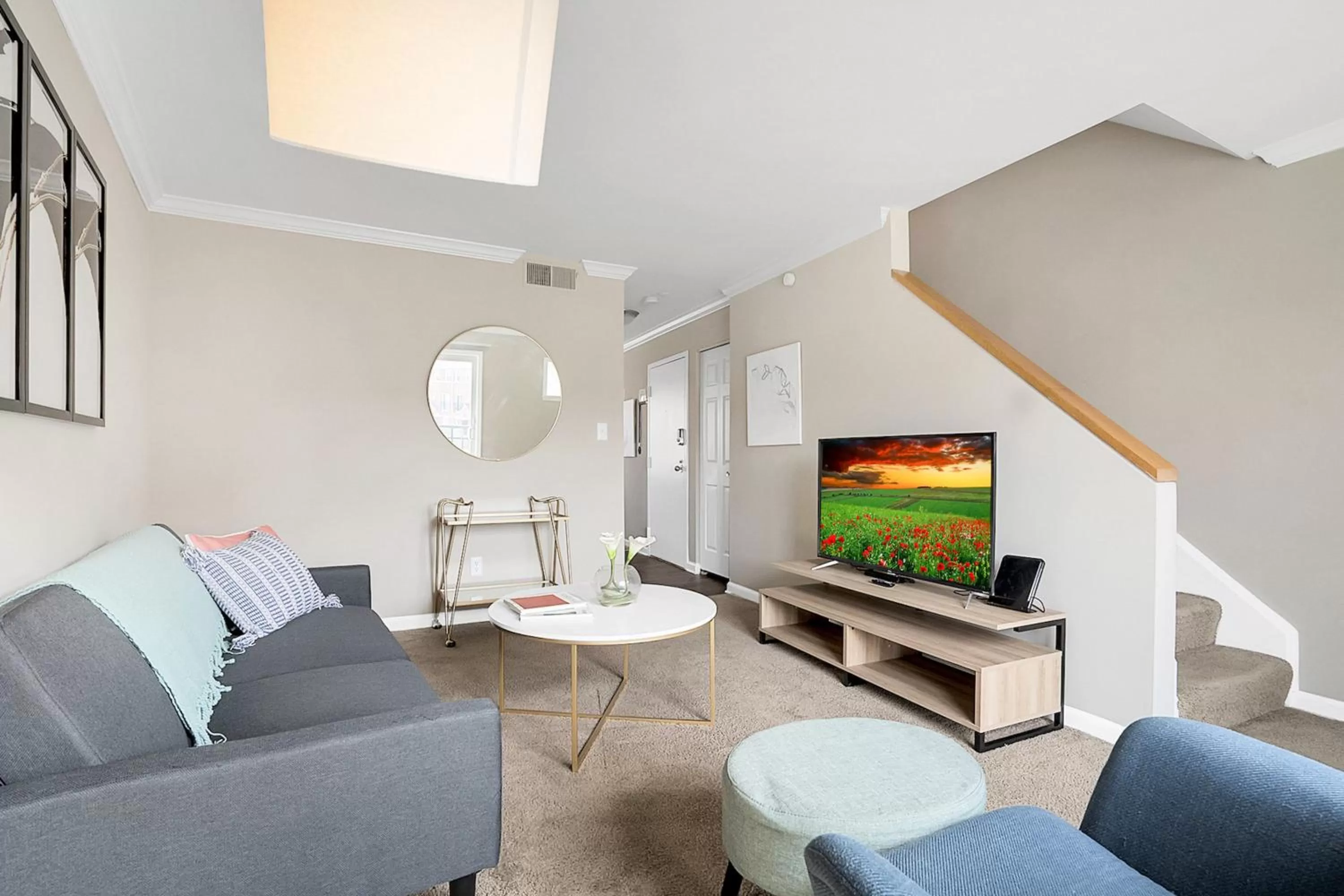 Living room, Seating Area in Kasa Downtown Louisville