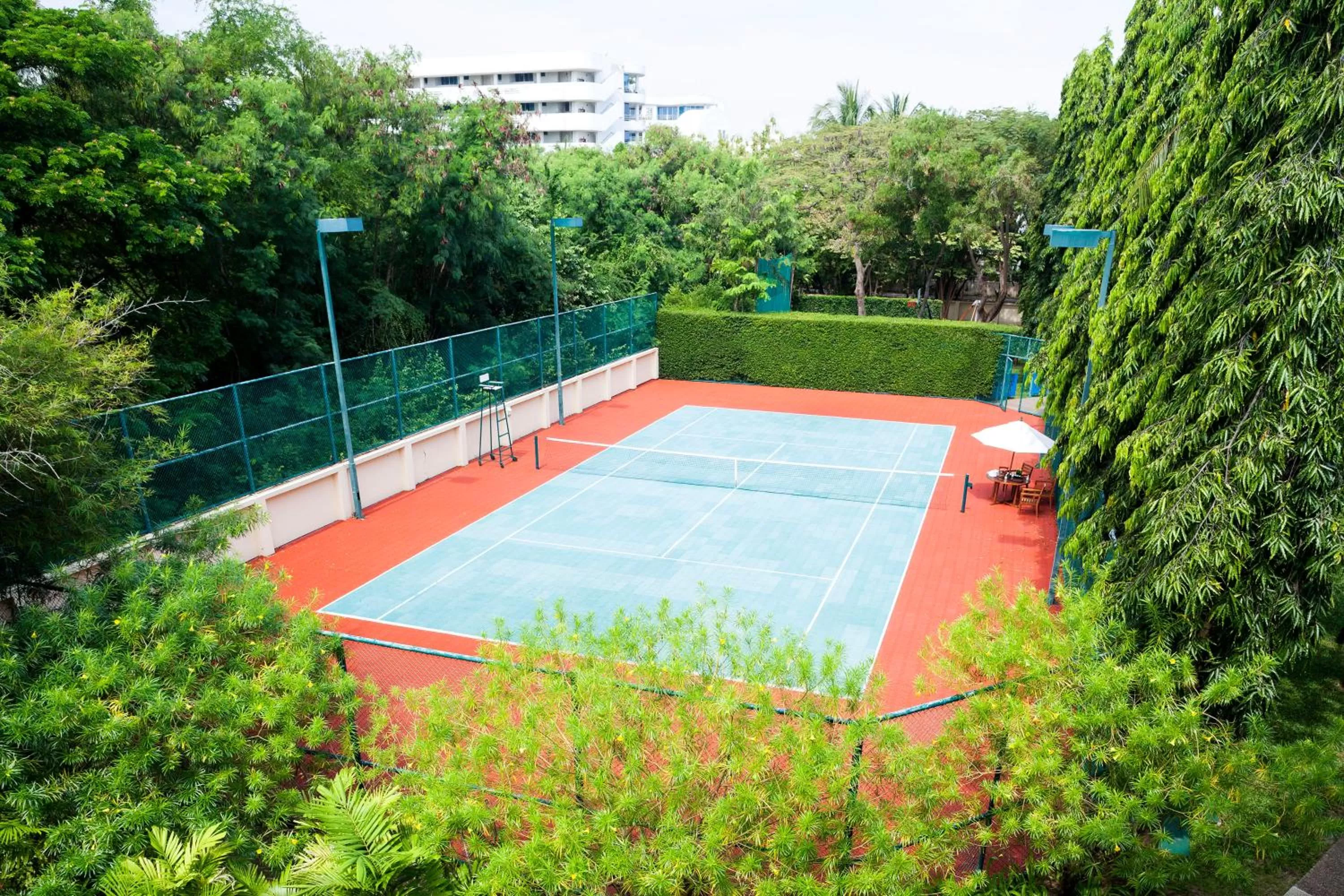 Tennis court in Hyatt Regency Hua Hin