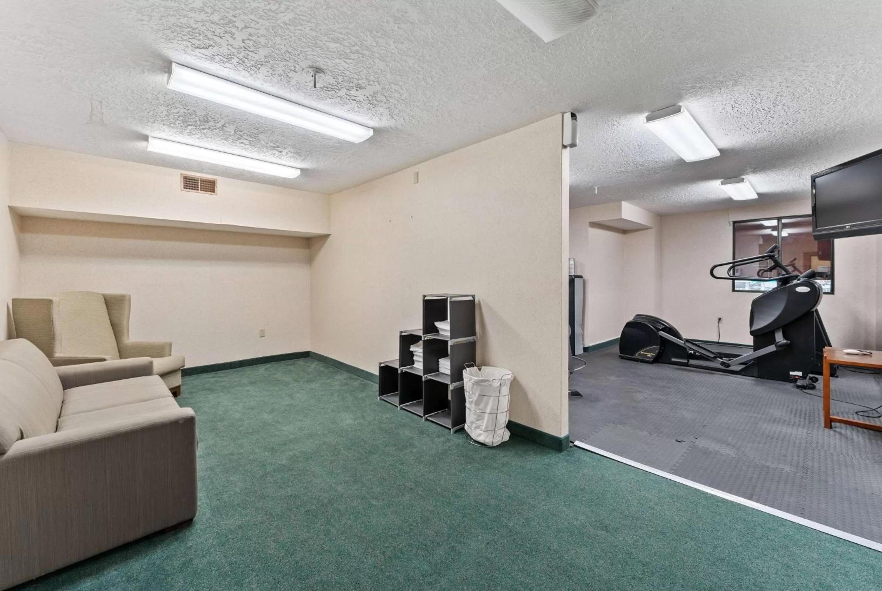 Fitness centre/facilities in Ramada by Wyndham Cedar City