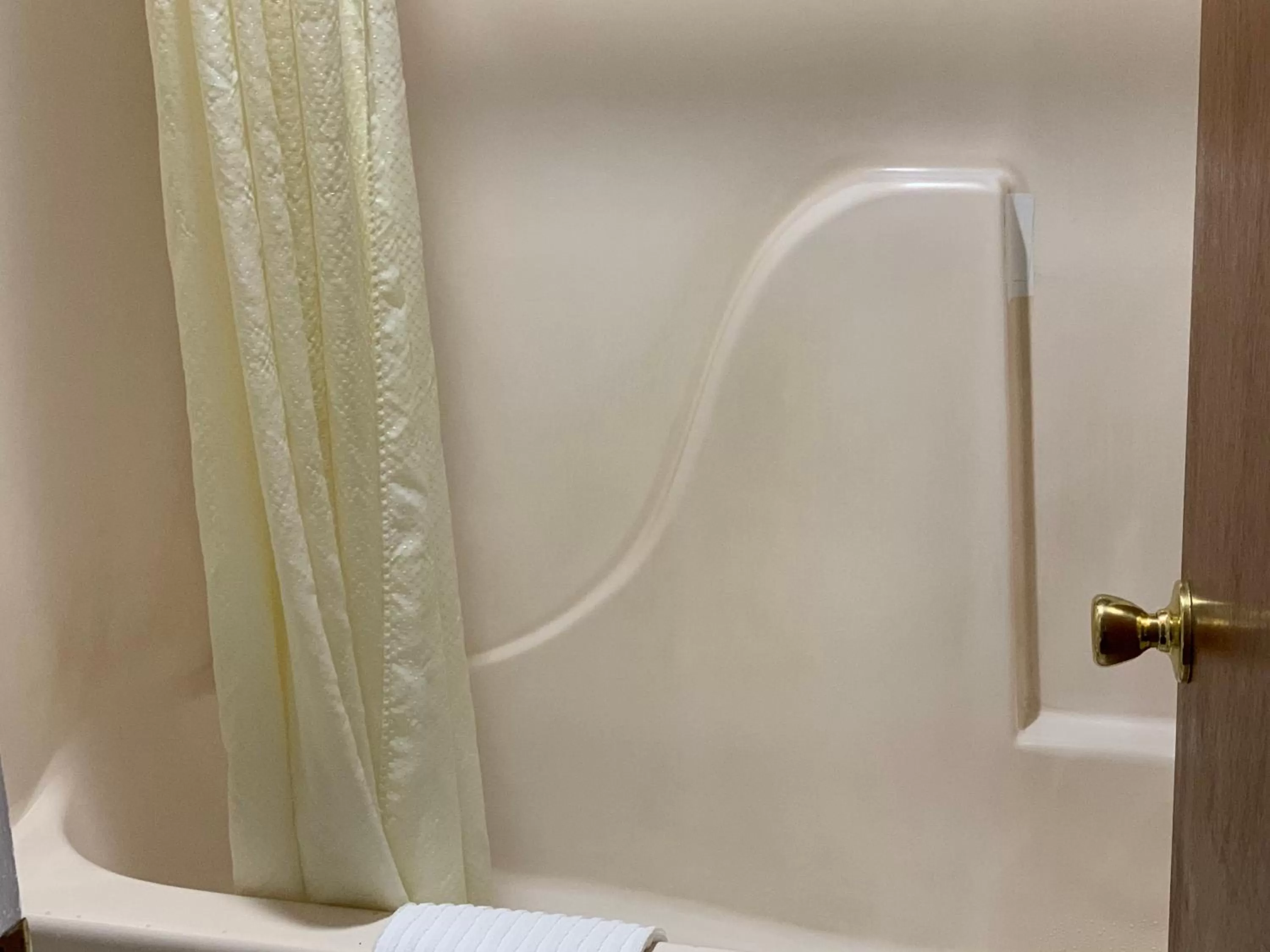 Bathroom in Travelowes Motel - Maggie Valley