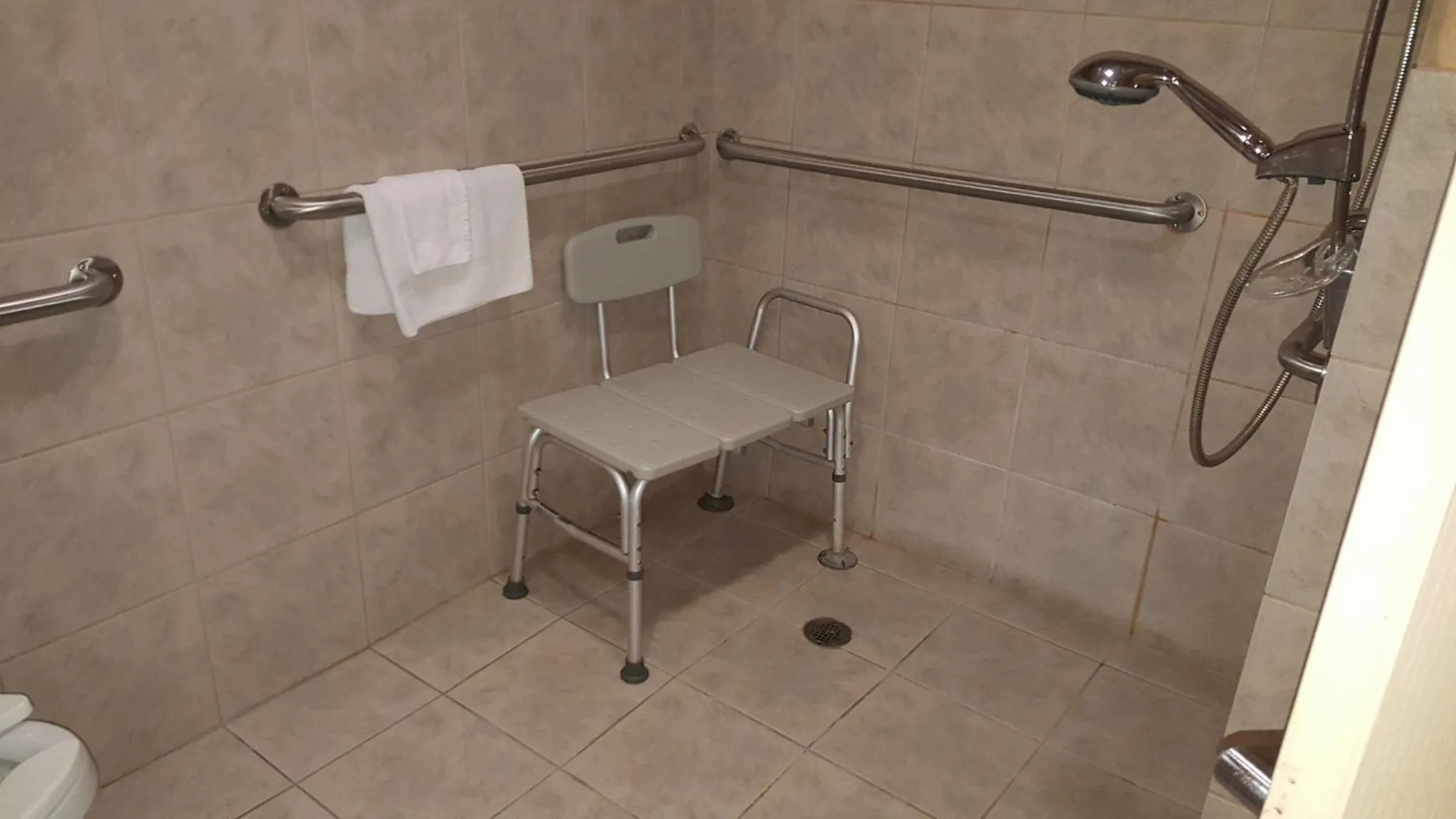 Shower in Budgetel Inn and Suites