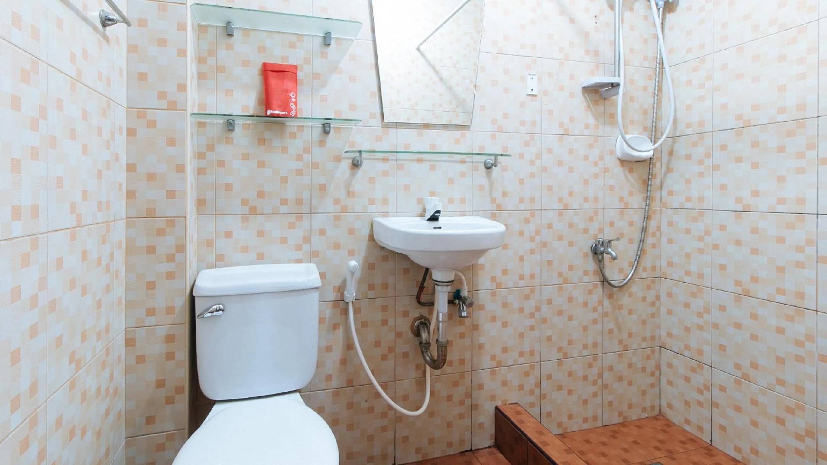 Toilet, Bathroom in L Mansion 2 Palanan Makati City