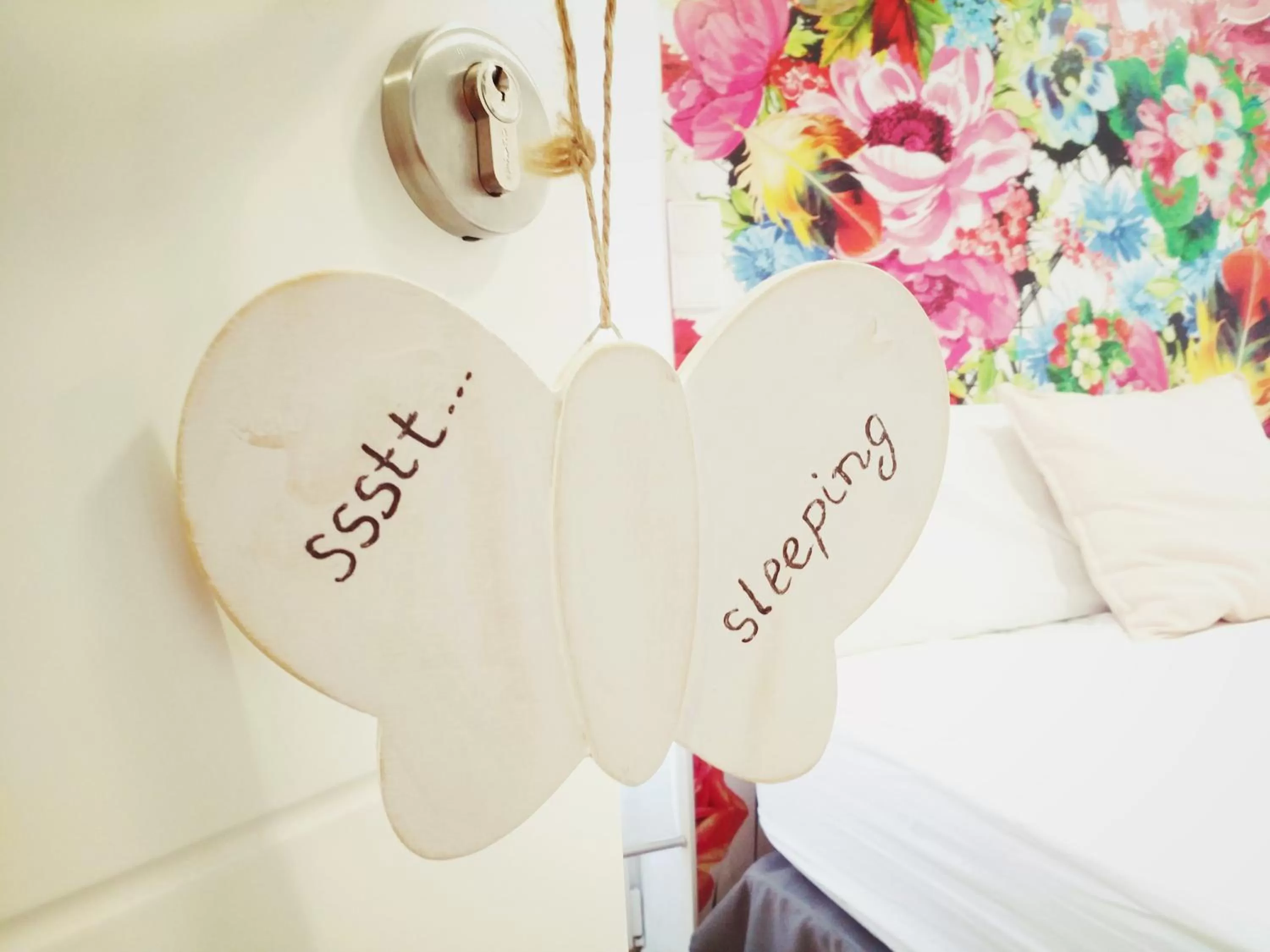 Decorative detail, Bed in Rin Rooms