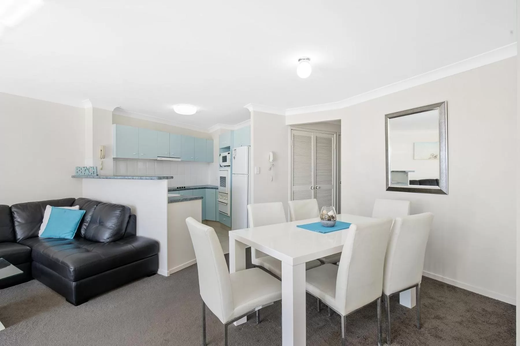 Kitchen or kitchenette in Kirra Palms Holiday Apartments