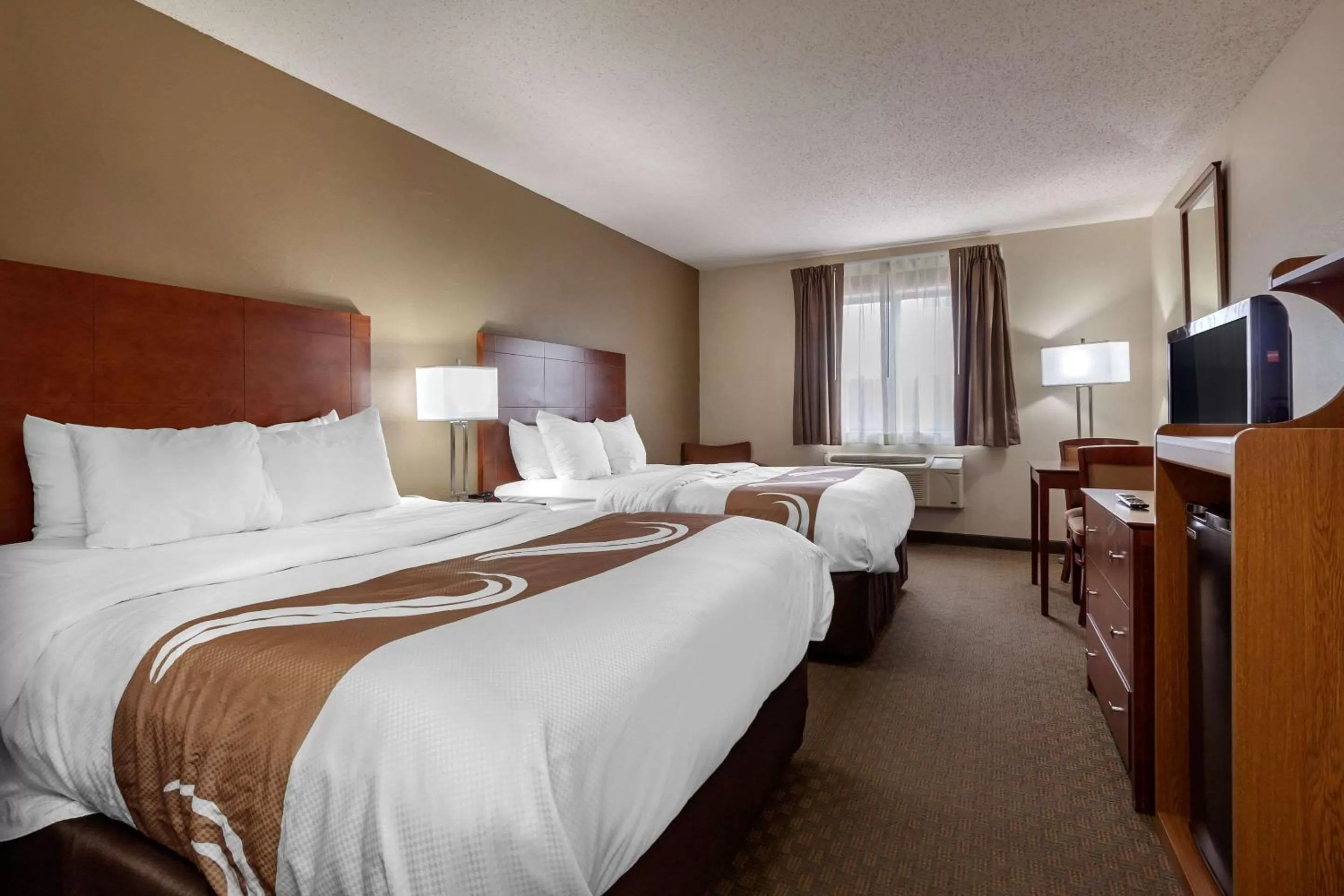 Photo of the whole room, Bed in Quality Inn Hays I-70