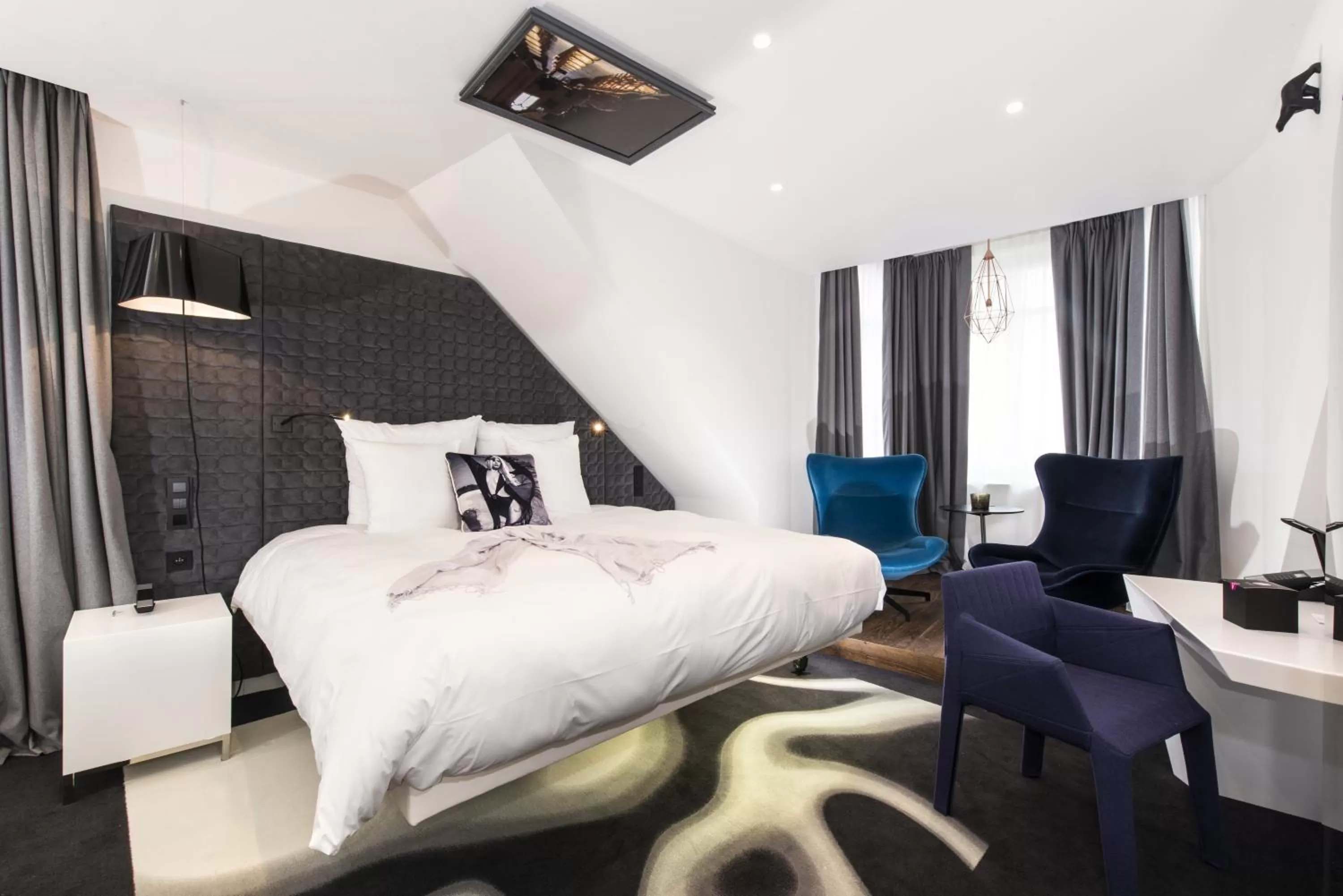 Bedroom, Bed in Vertigo Hotel, Dijon, a Member of Design Hotels