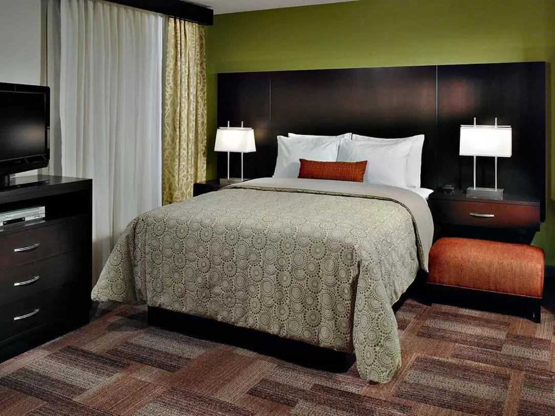 Bed in Staybridge Suites Longview by IHG