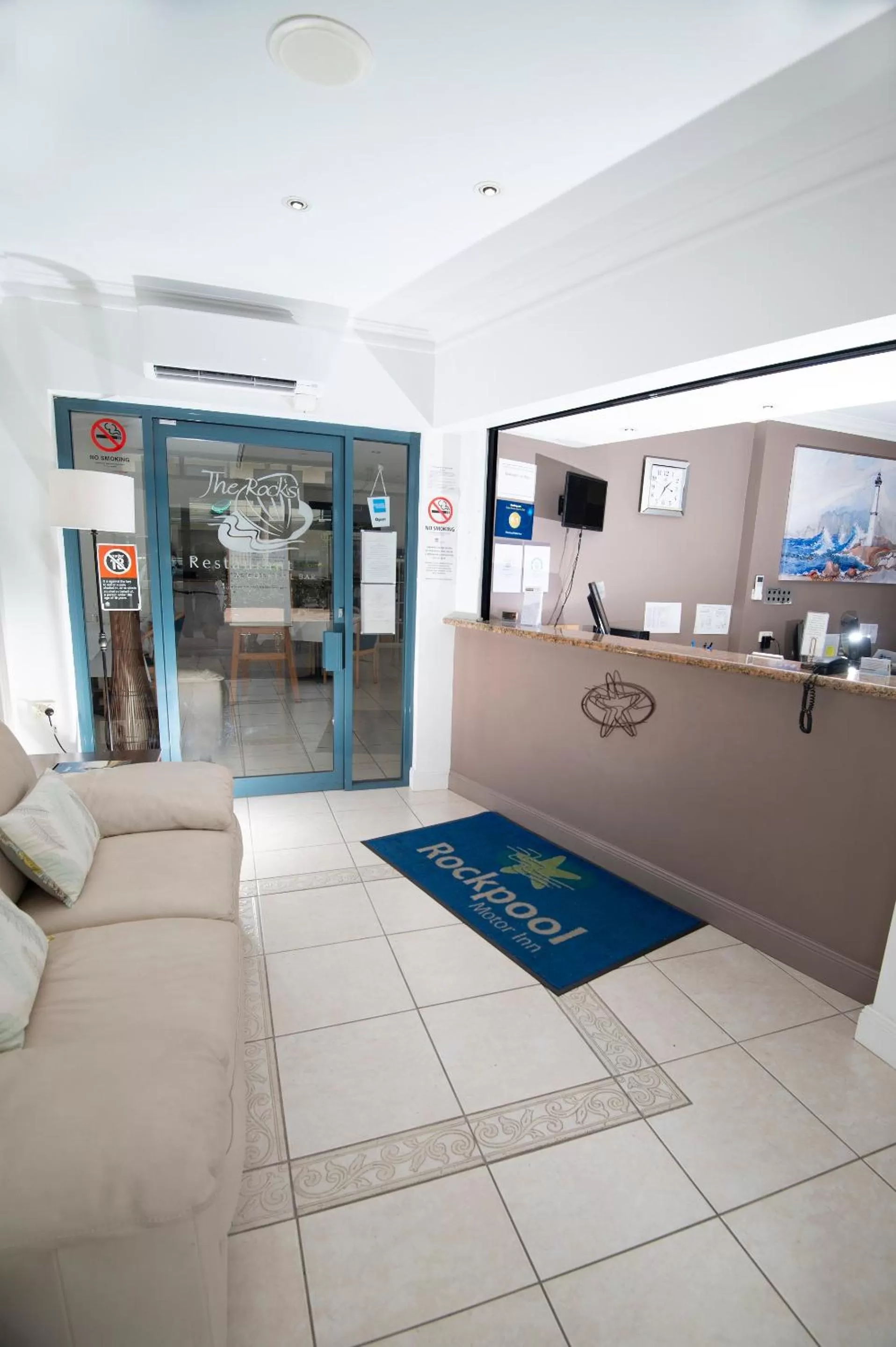 Lobby or reception in Rockpool Motor Inn