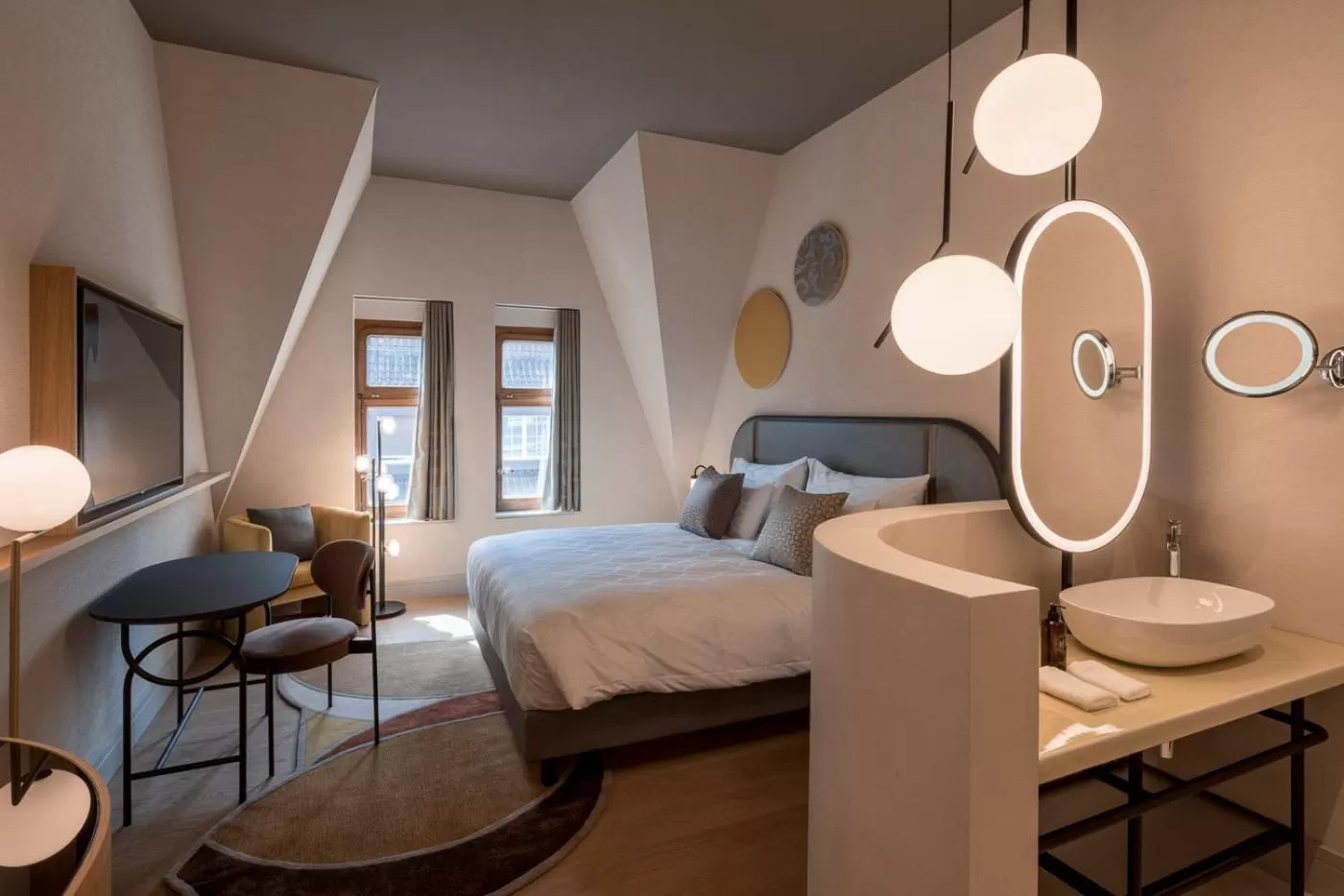 Bathroom, Bed in Hotel Märthof Basel