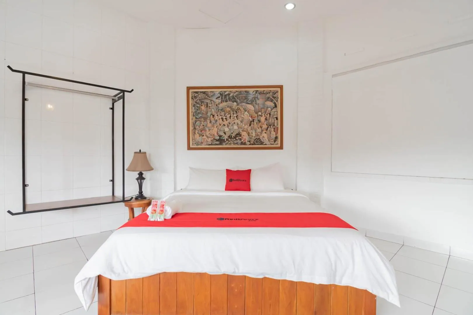 Bedroom in RedDoorz Plus near Dago Pakar