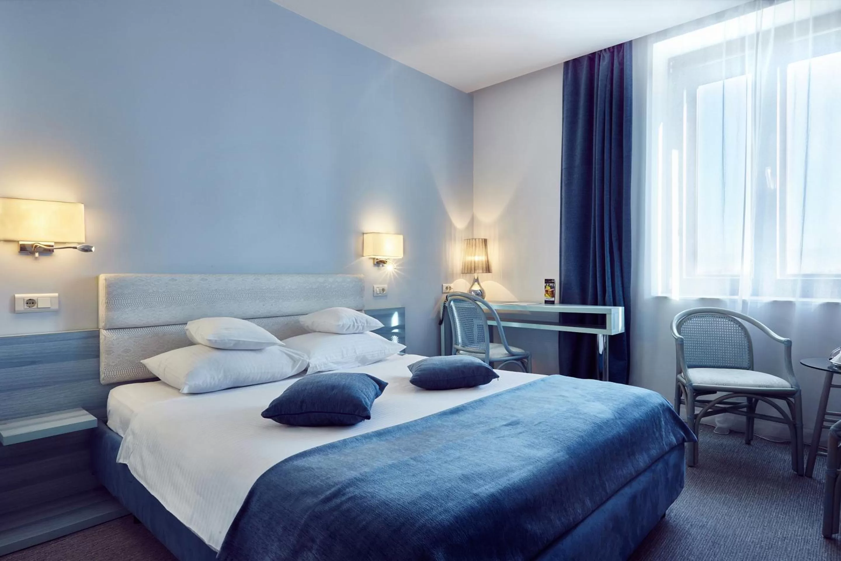 Bedroom, Bed in Continental Forum Sibiu