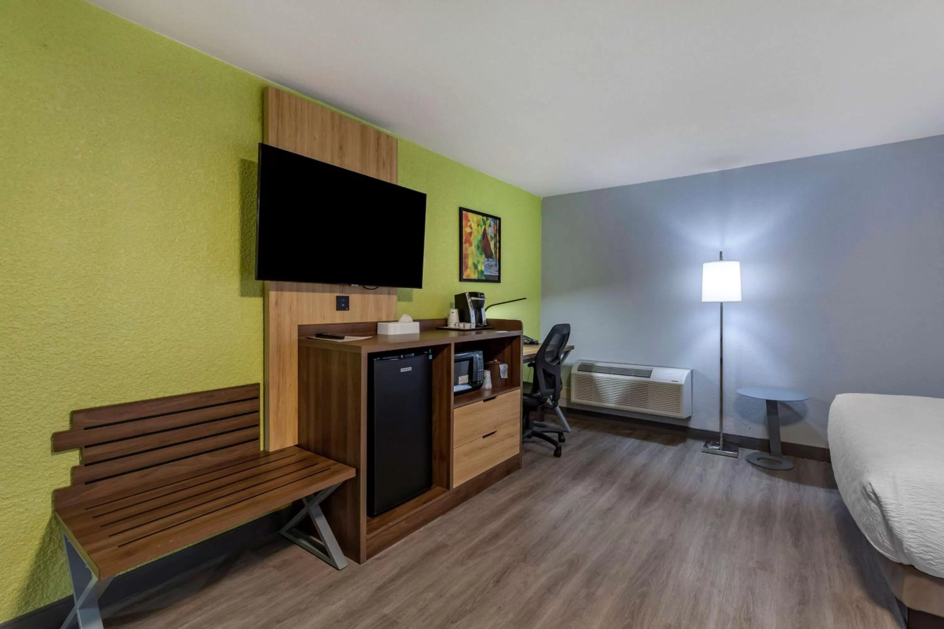 Bedroom in Best Western Plus St. Louis West-Westport