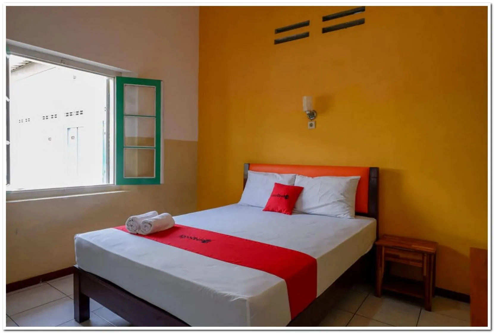 Bed in RedDoorz @ Prawirotaman