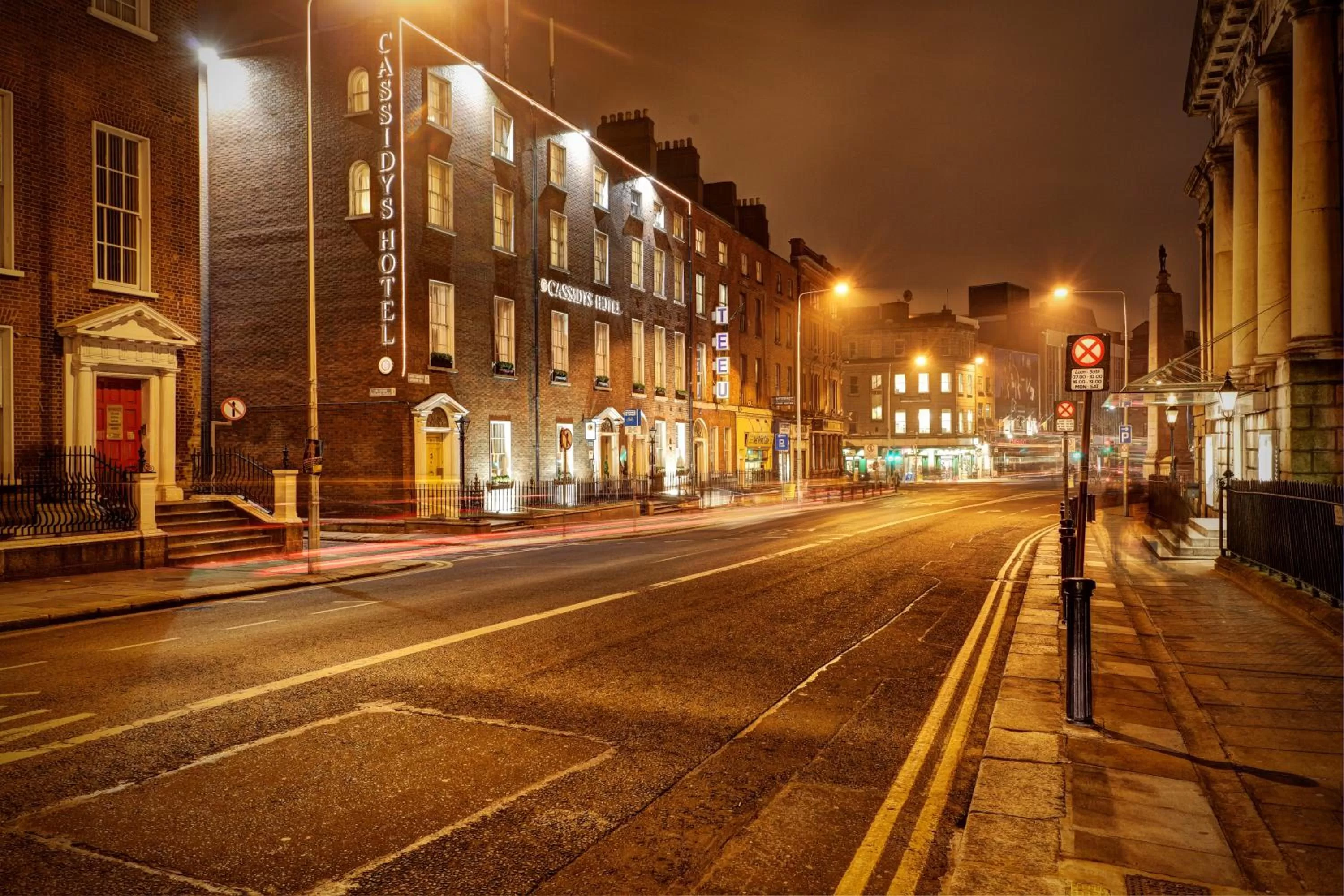 Neighbourhood in Cassidys Hotel