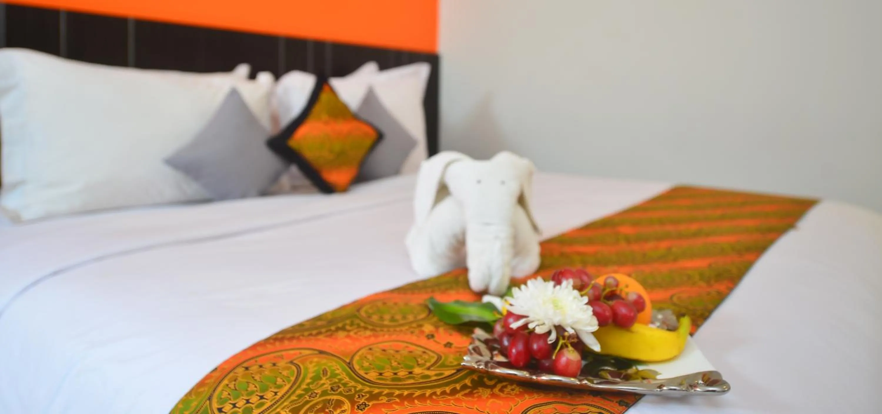 Food close-up, Bed in J Hotel - Bandara Soekarno Hatta