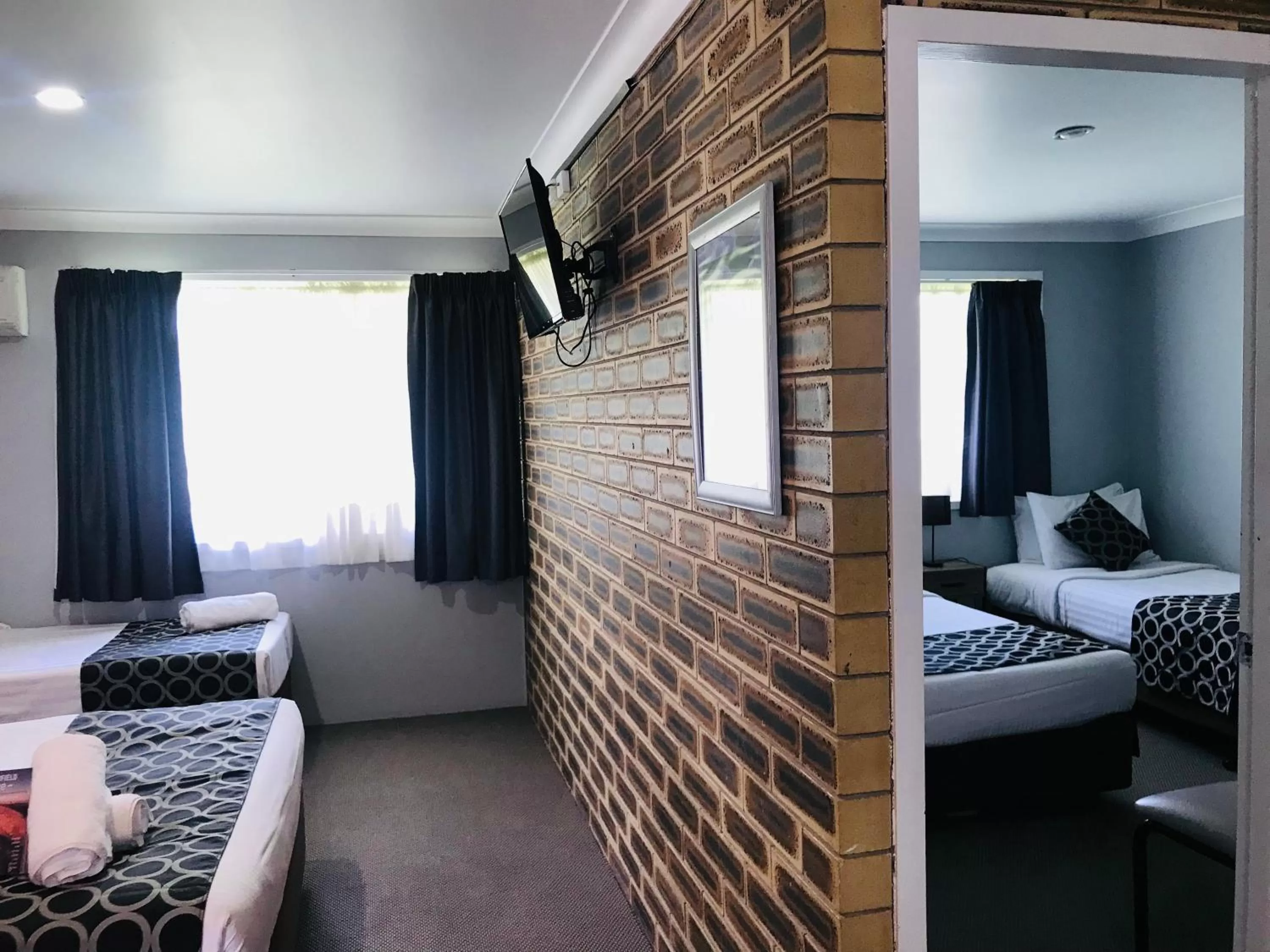 Bed in Jumbuck Motor Inn