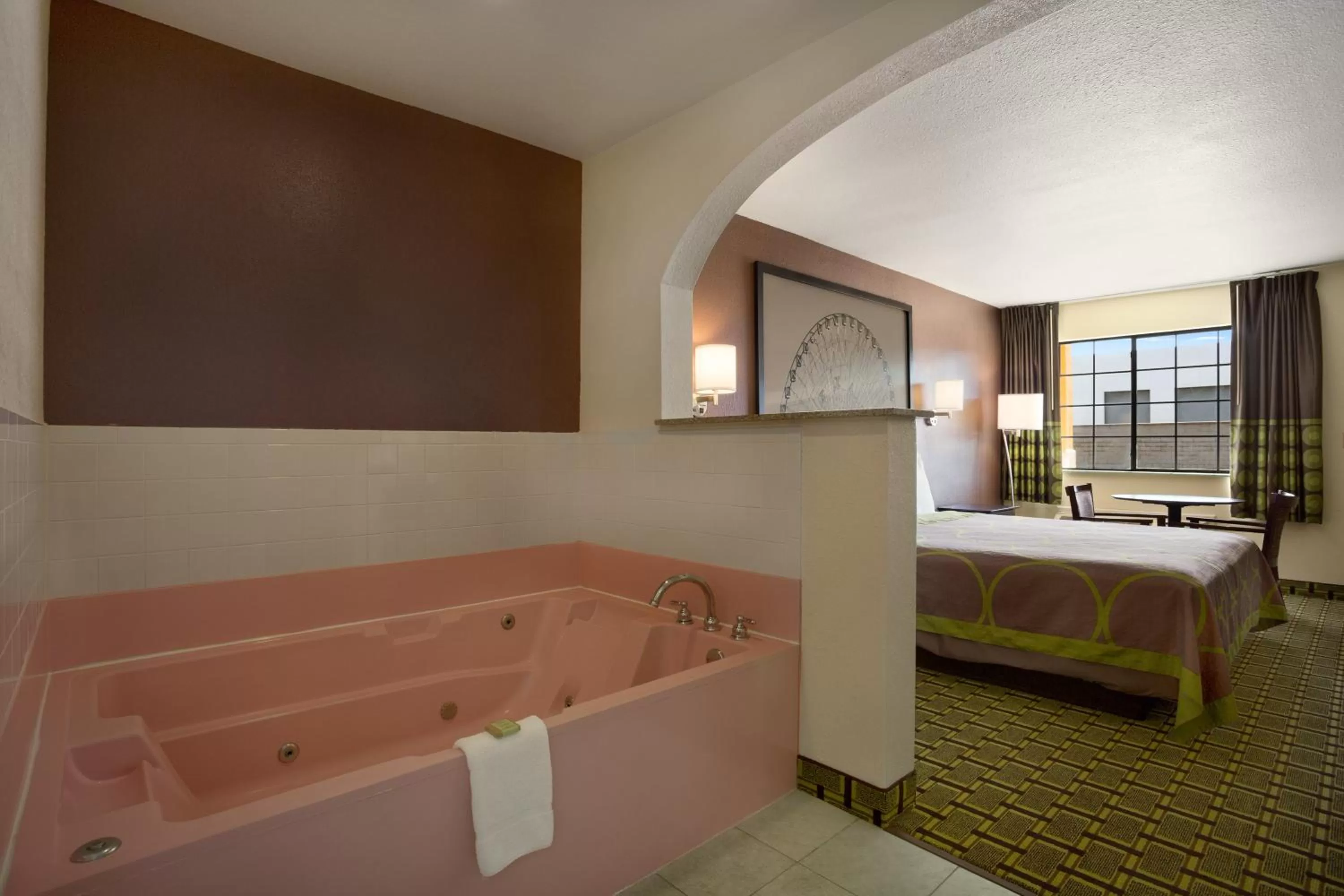 King Suite with Spa Bath- Non-Smoking in Super 8 by Wyndham Grand Prairie Southwest