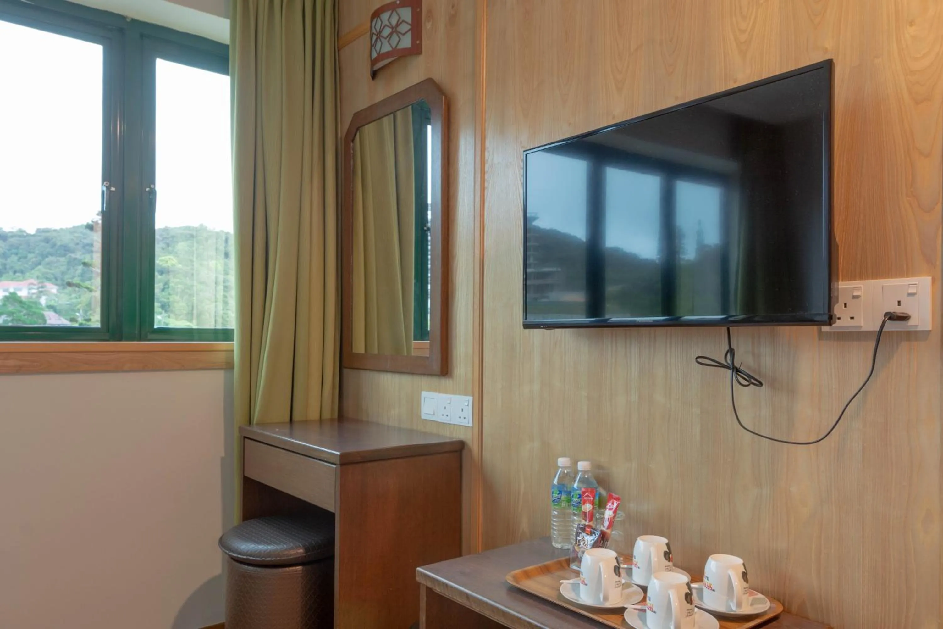 TV and multimedia in Hotel Rose Crest Hill, Cameron Highlands