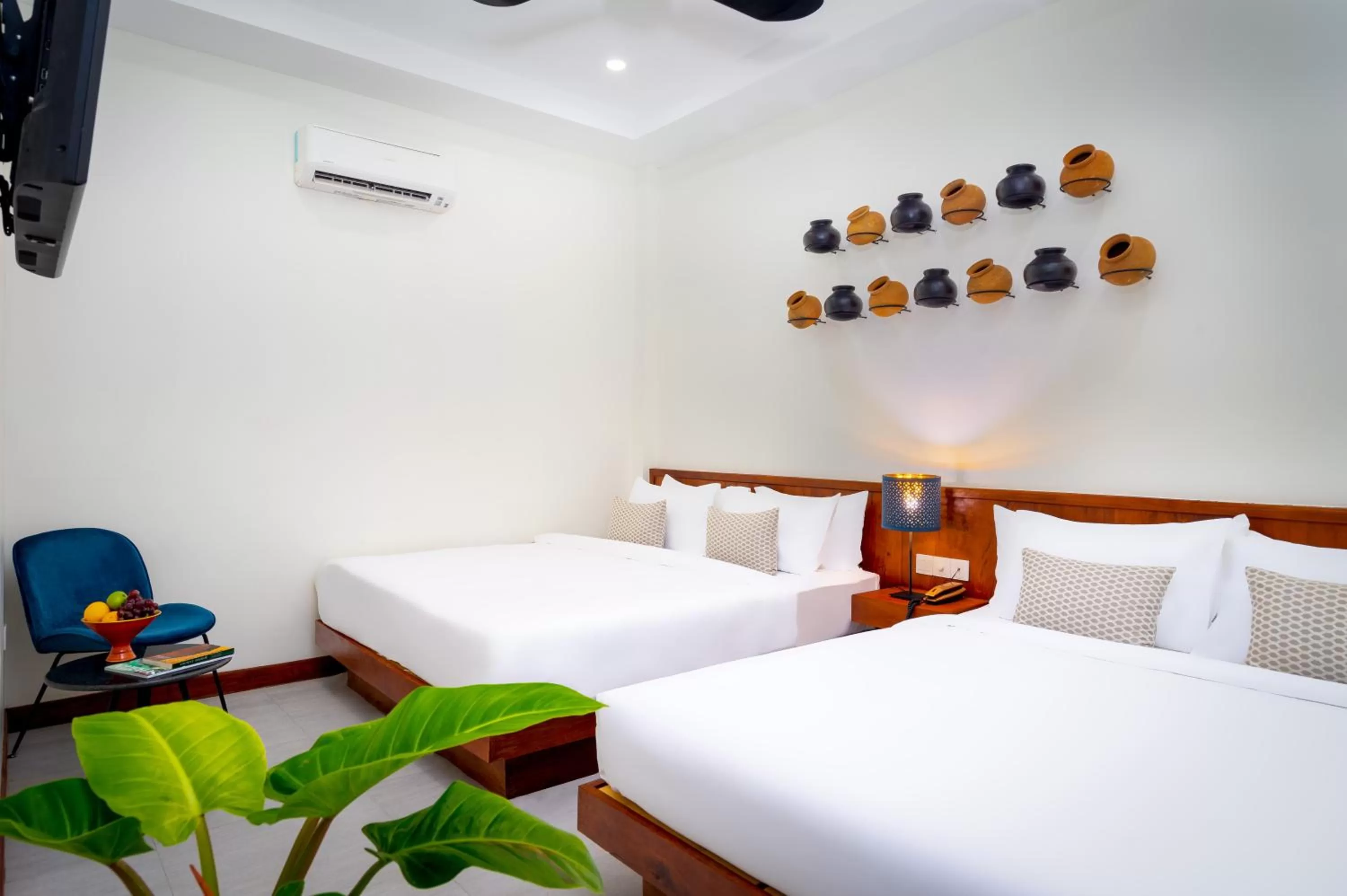 Photo of the whole room, Bed in Blanc Smith Residence