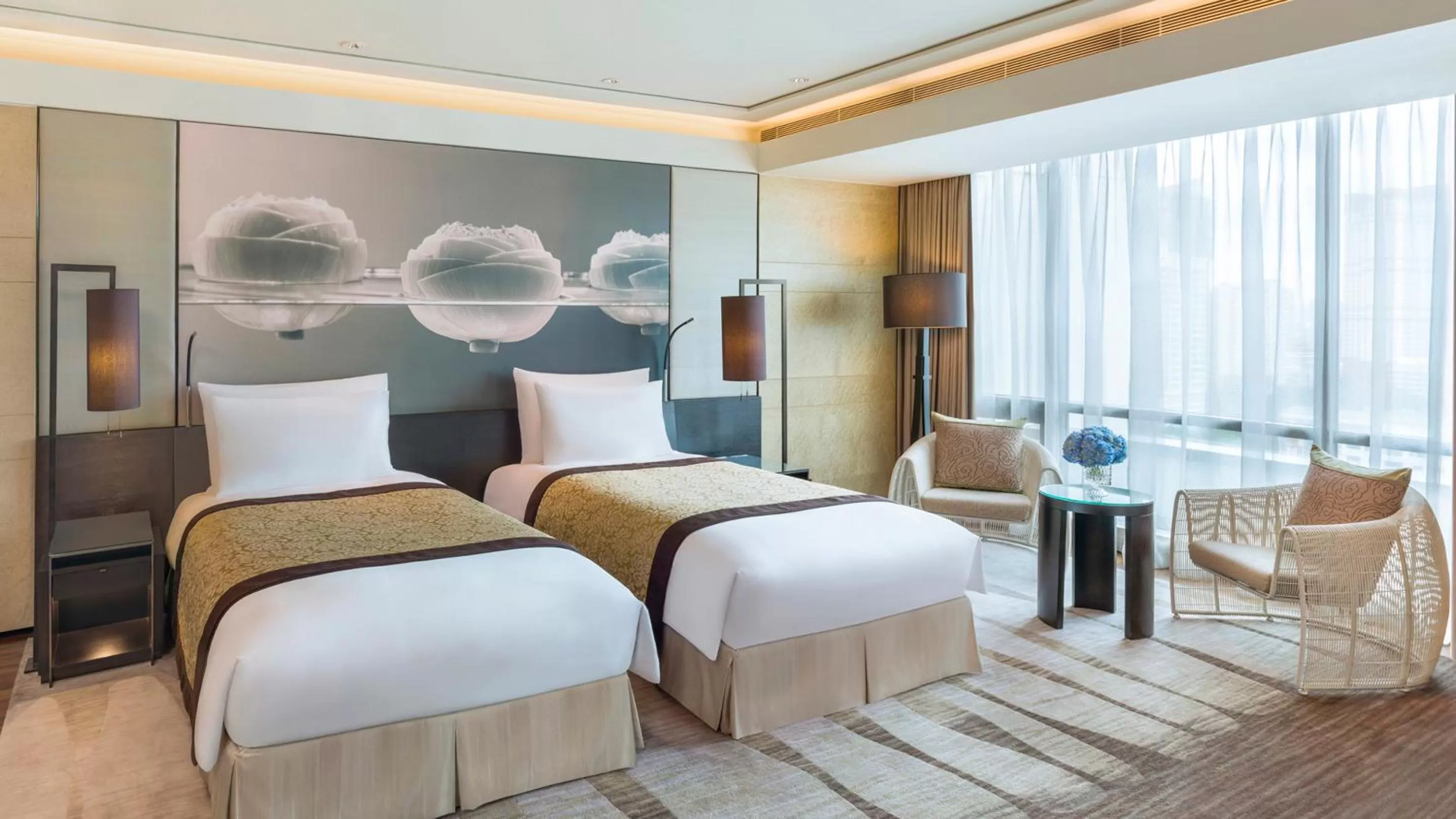 Bedroom, Bed in Siam Kempinski Hotel Bangkok