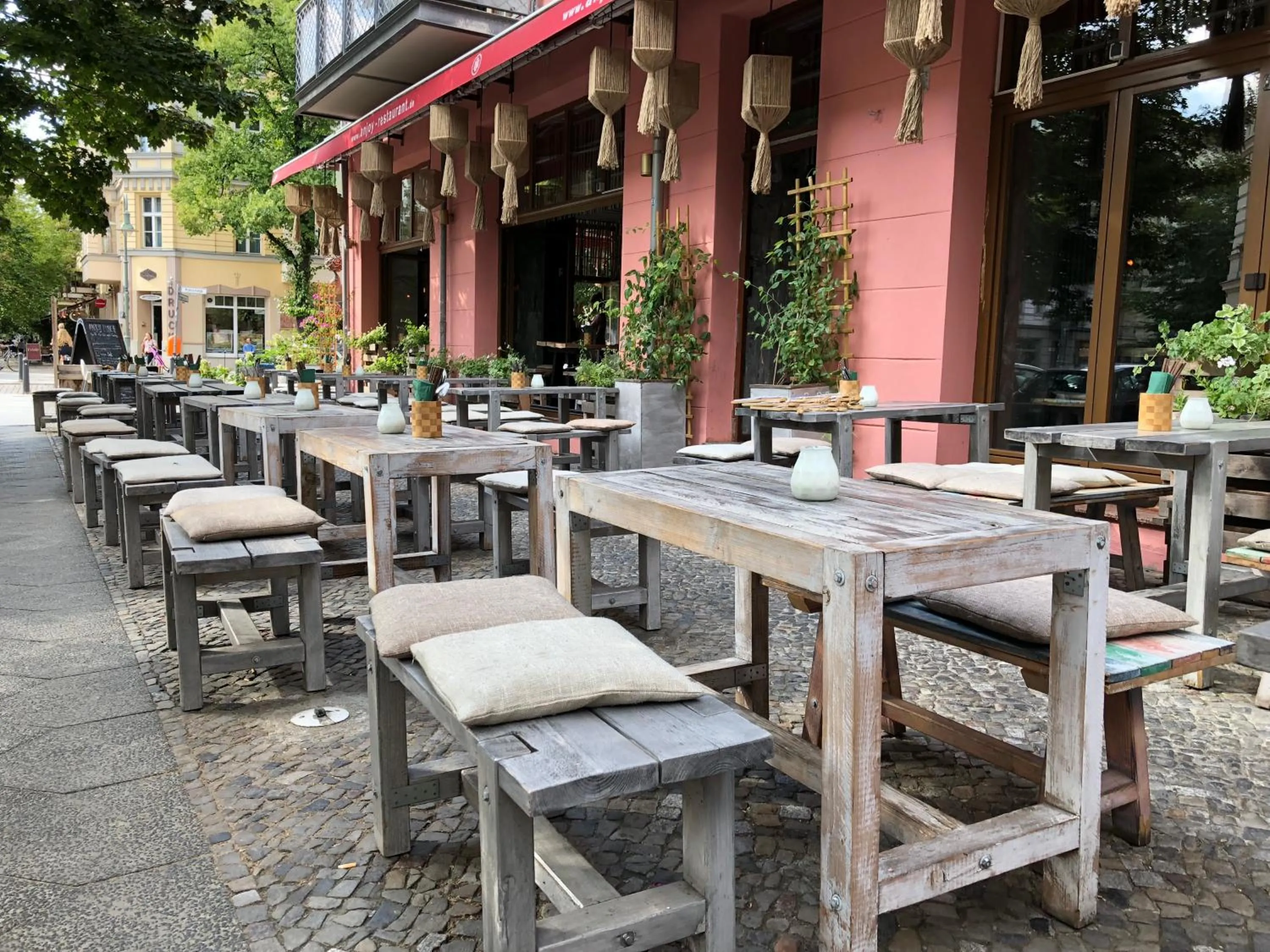 Staff in Pension Absolut Berlin