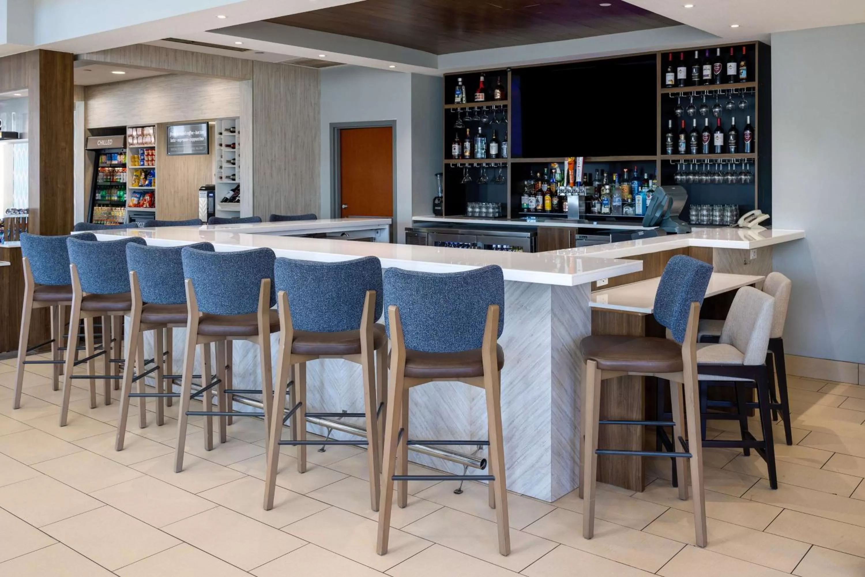 Lounge or bar in Hilton Garden Inn Oklahoma City Airport