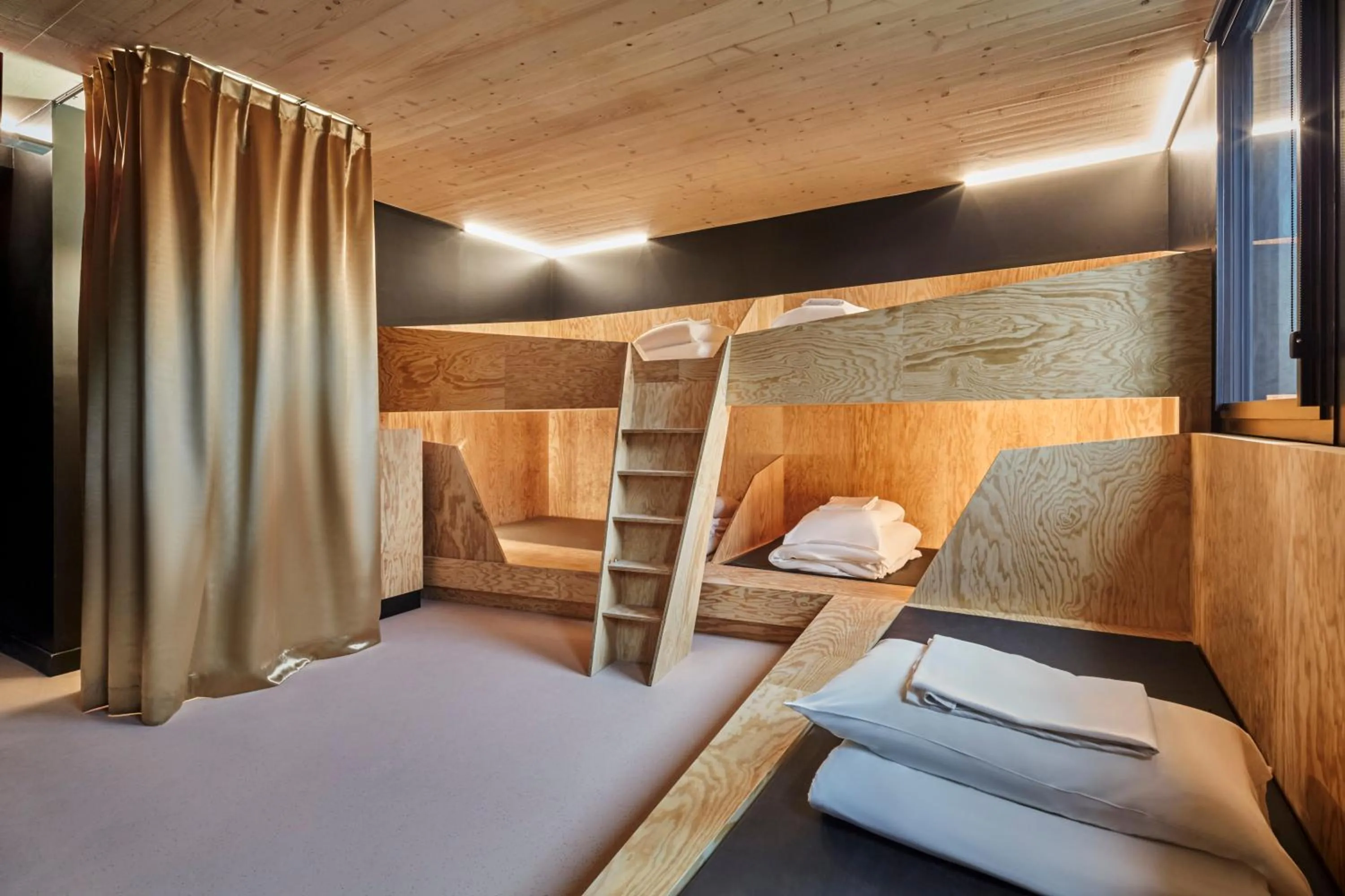 Bed in JO&JOE Paris Gentilly - Auberge de Jeunesse