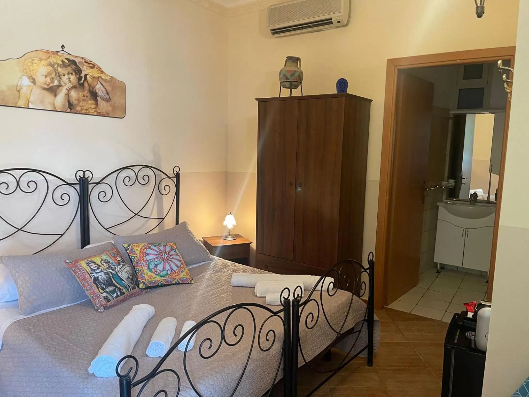 Bed in Bed and Relax-Il Maniero