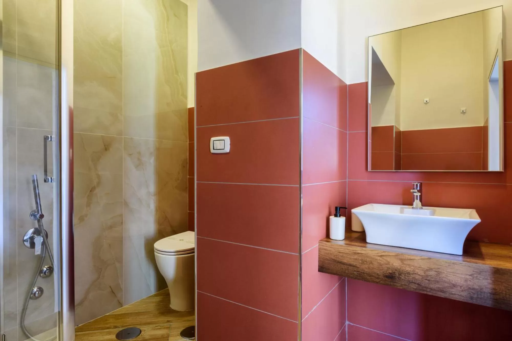 Bathroom in Domus Angioina