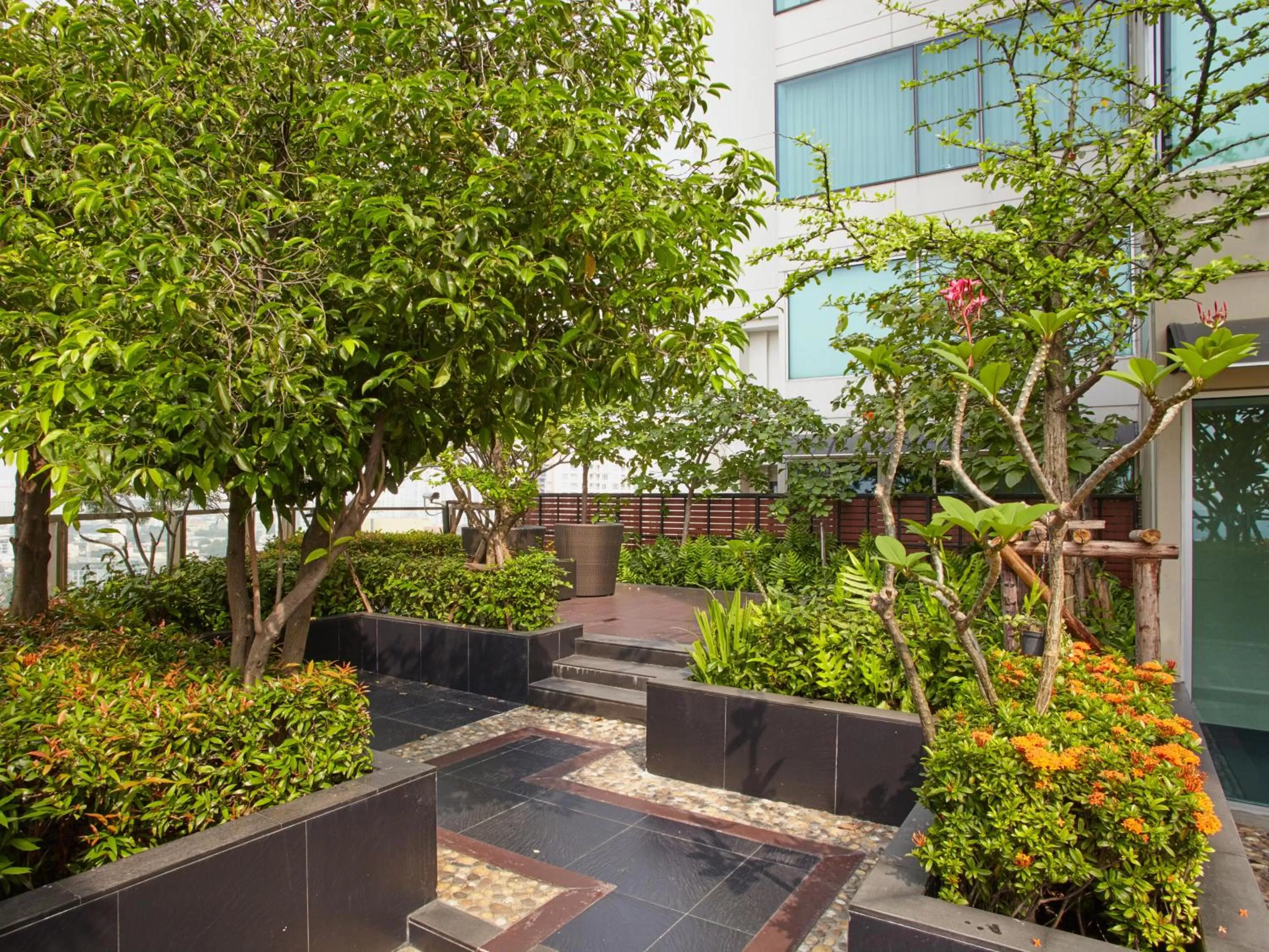 Garden in Jasmine Resort Bangkok