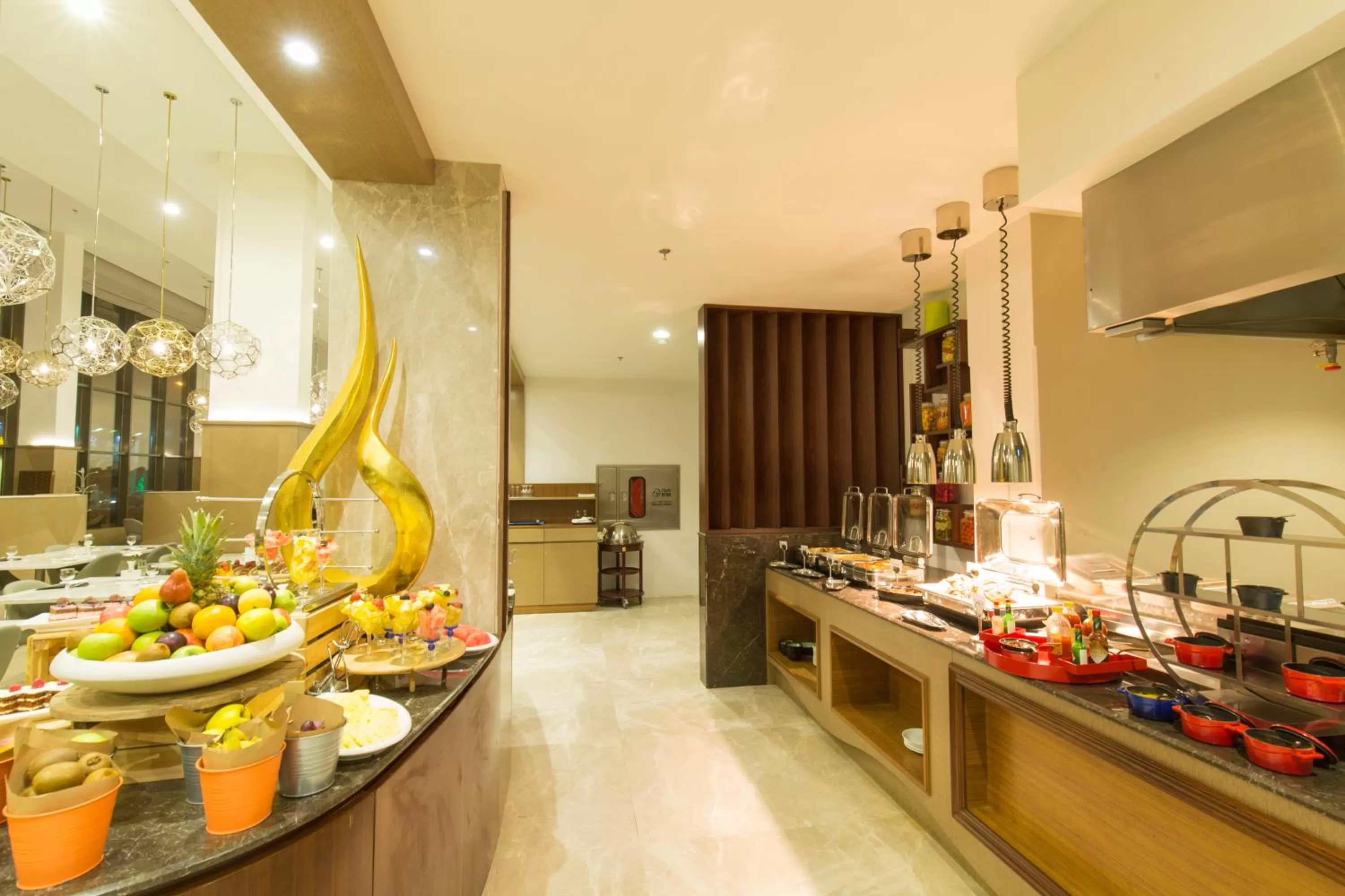 Restaurant/places to eat in Radisson Blu Hotel, Buraidah