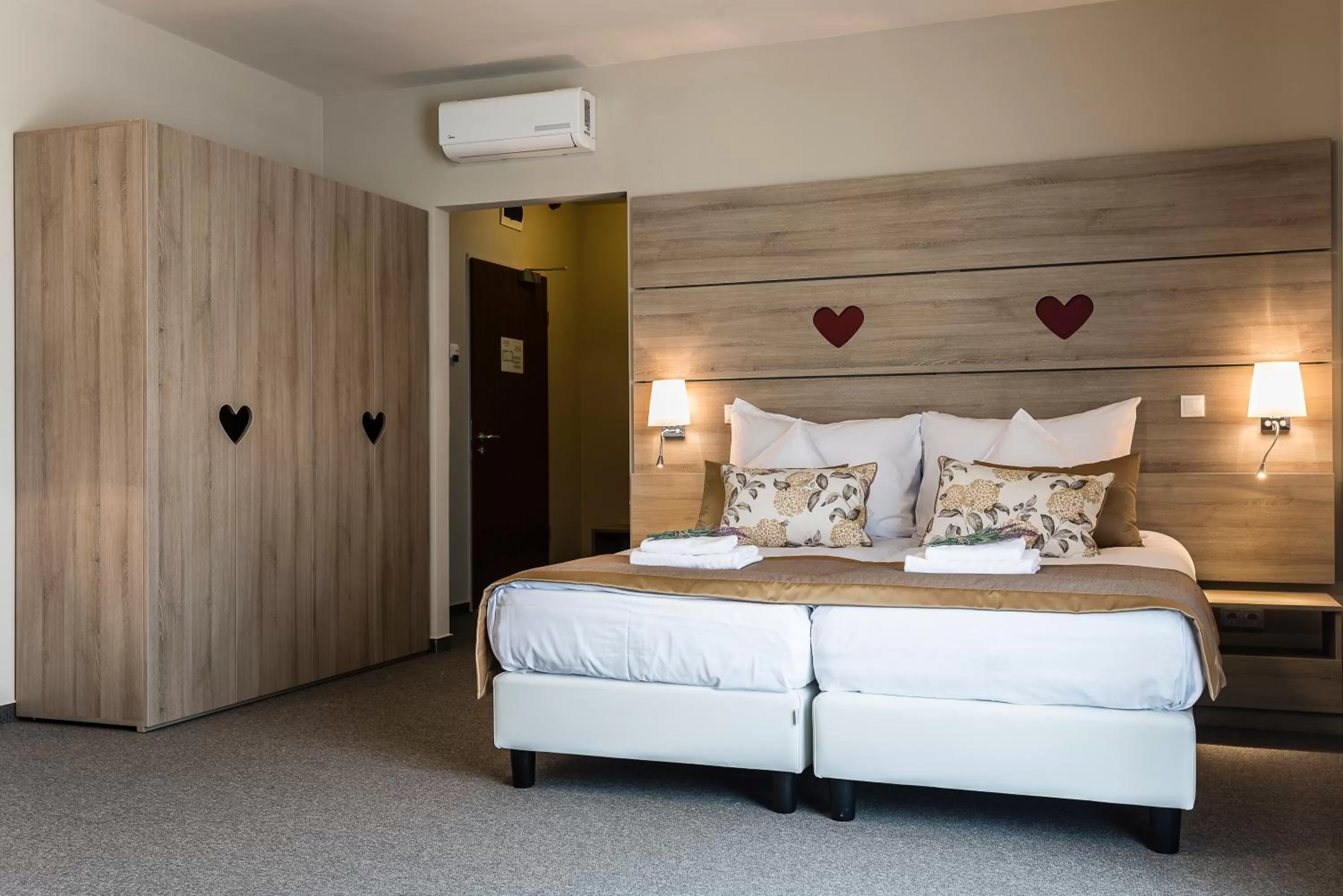 On site, Bed in Levendula Hotel