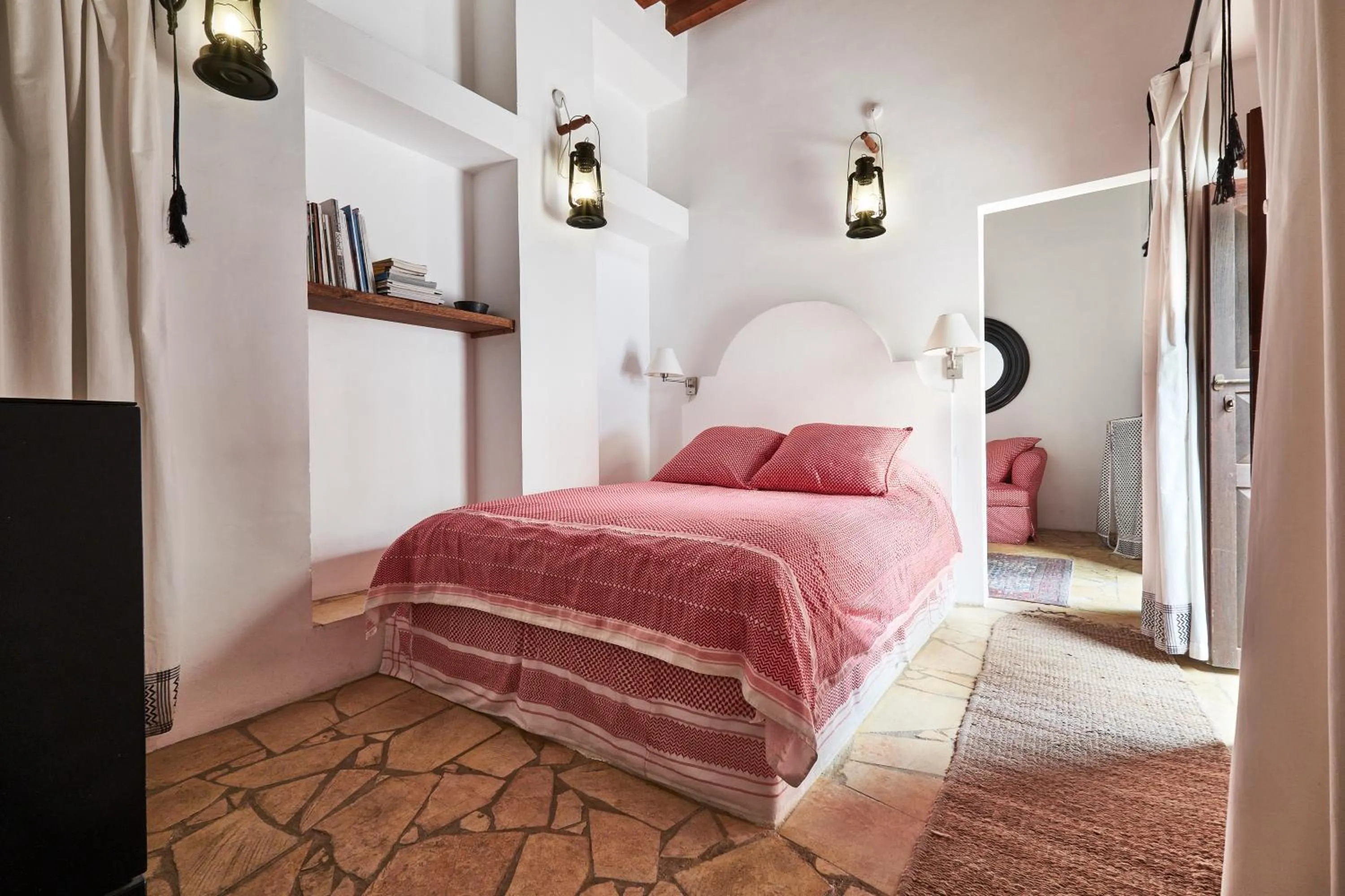 Bedroom, Bed in XVA Art Hotel