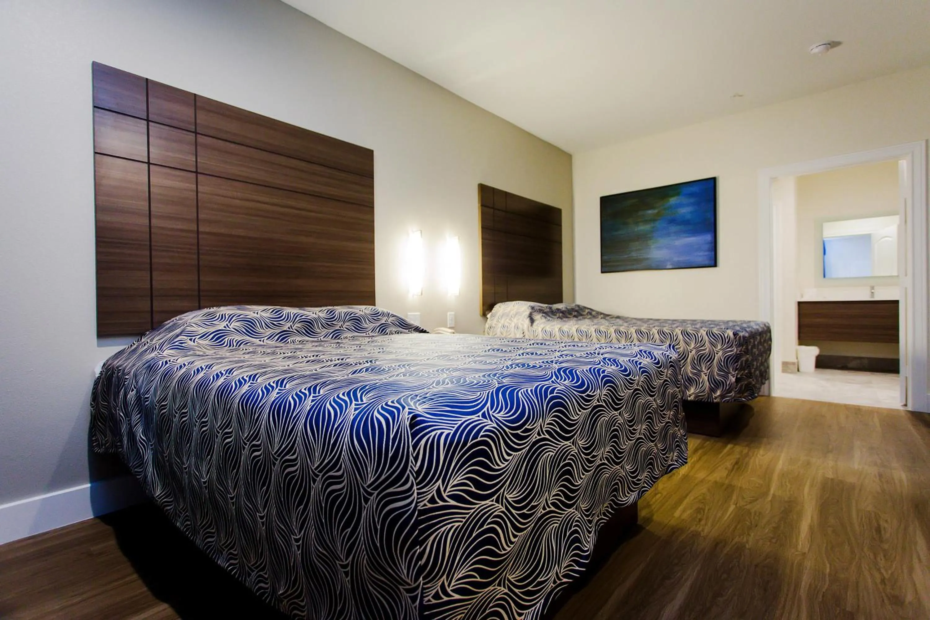 Decorative detail, Bed in Palace Inn Blue US-59 & Gessner