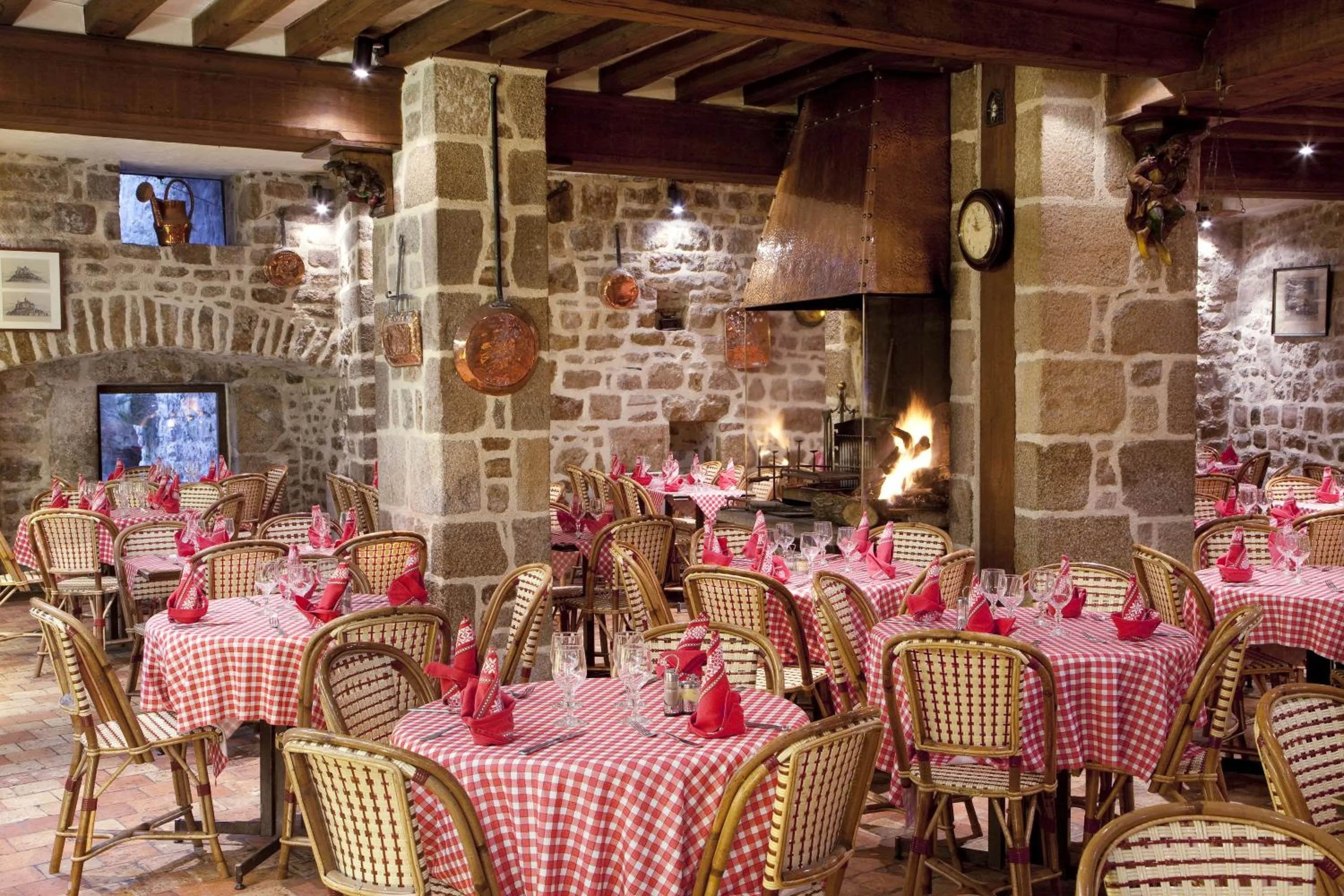 Restaurant/places to eat in Auberge Saint Pierre
