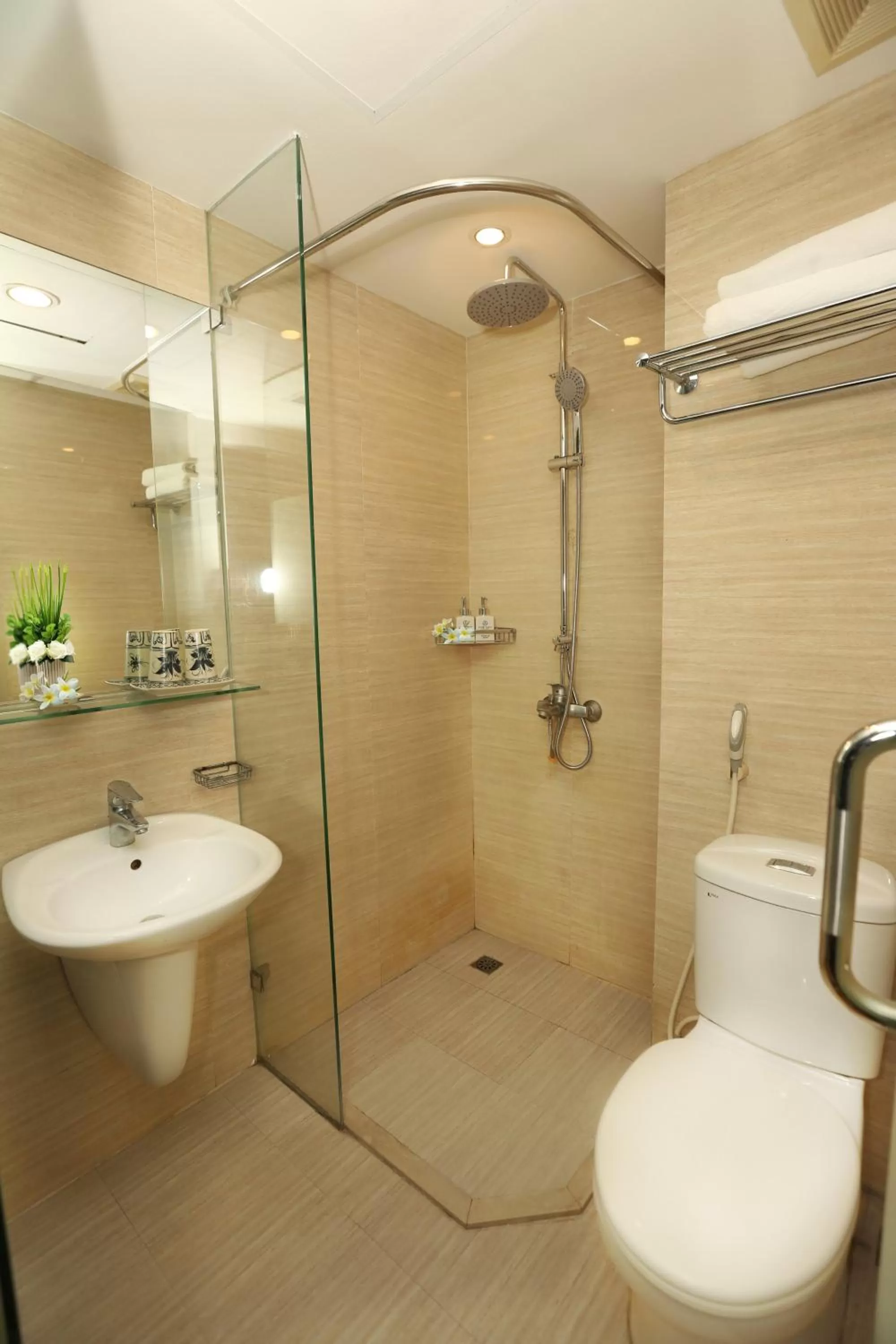 Bathroom in Aviary Hanoi Hotel & Travel