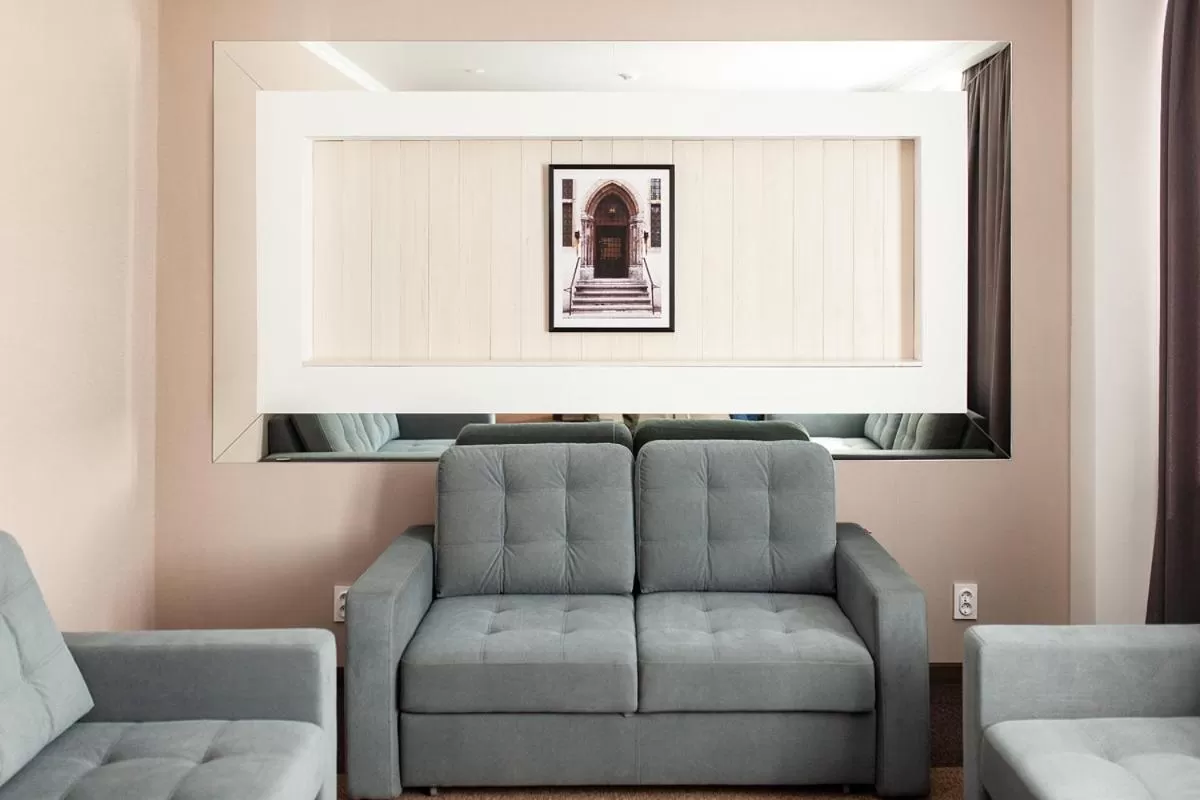 Seating area in Meridian