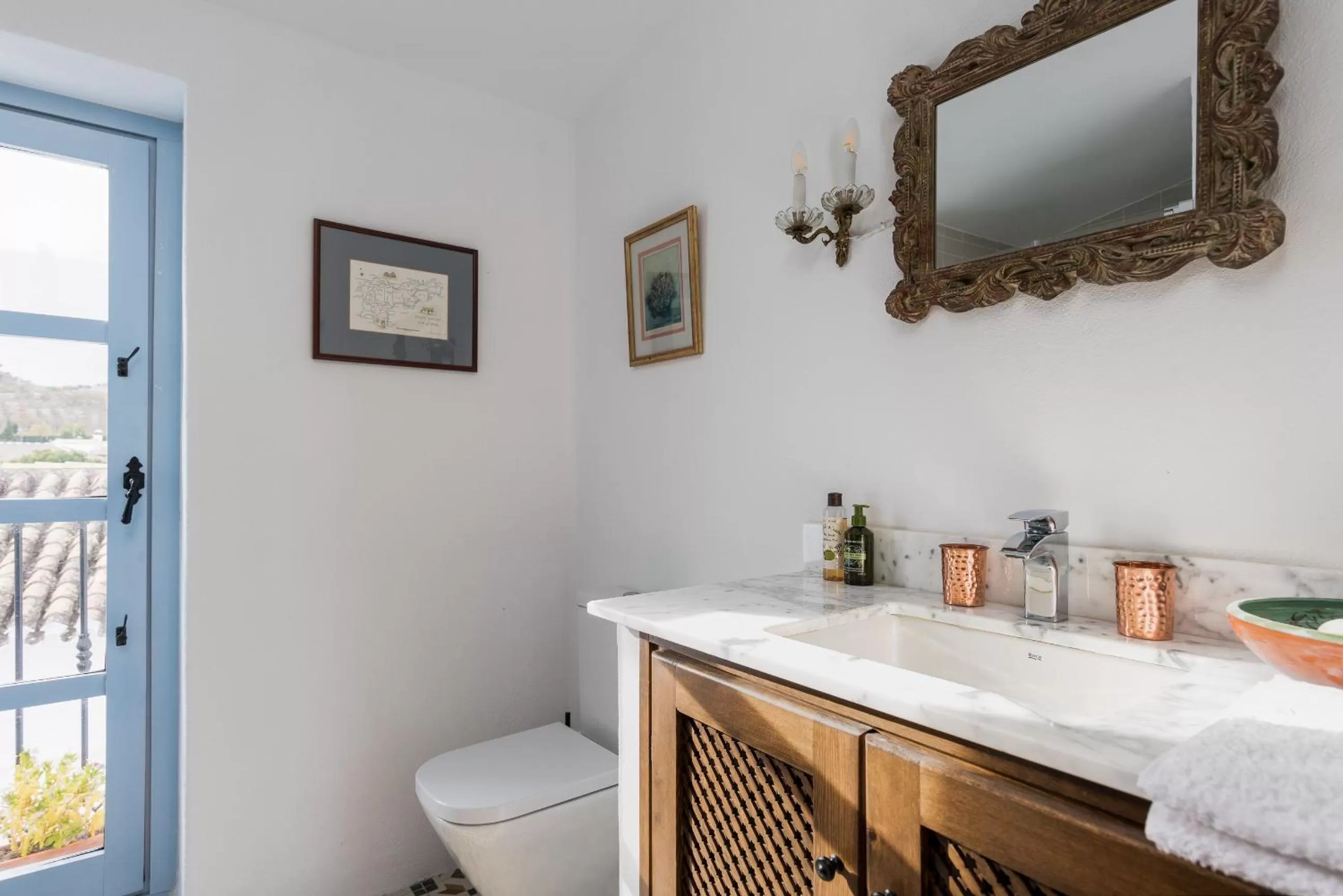 Toilet in Casa Higueras