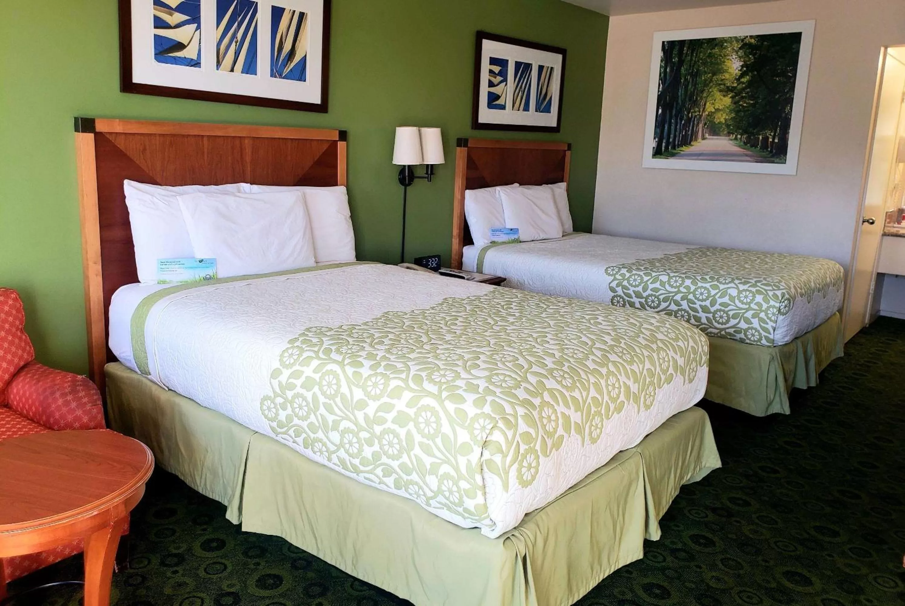 Photo of the whole room, Bed in Days Inn by Wyndham Westley