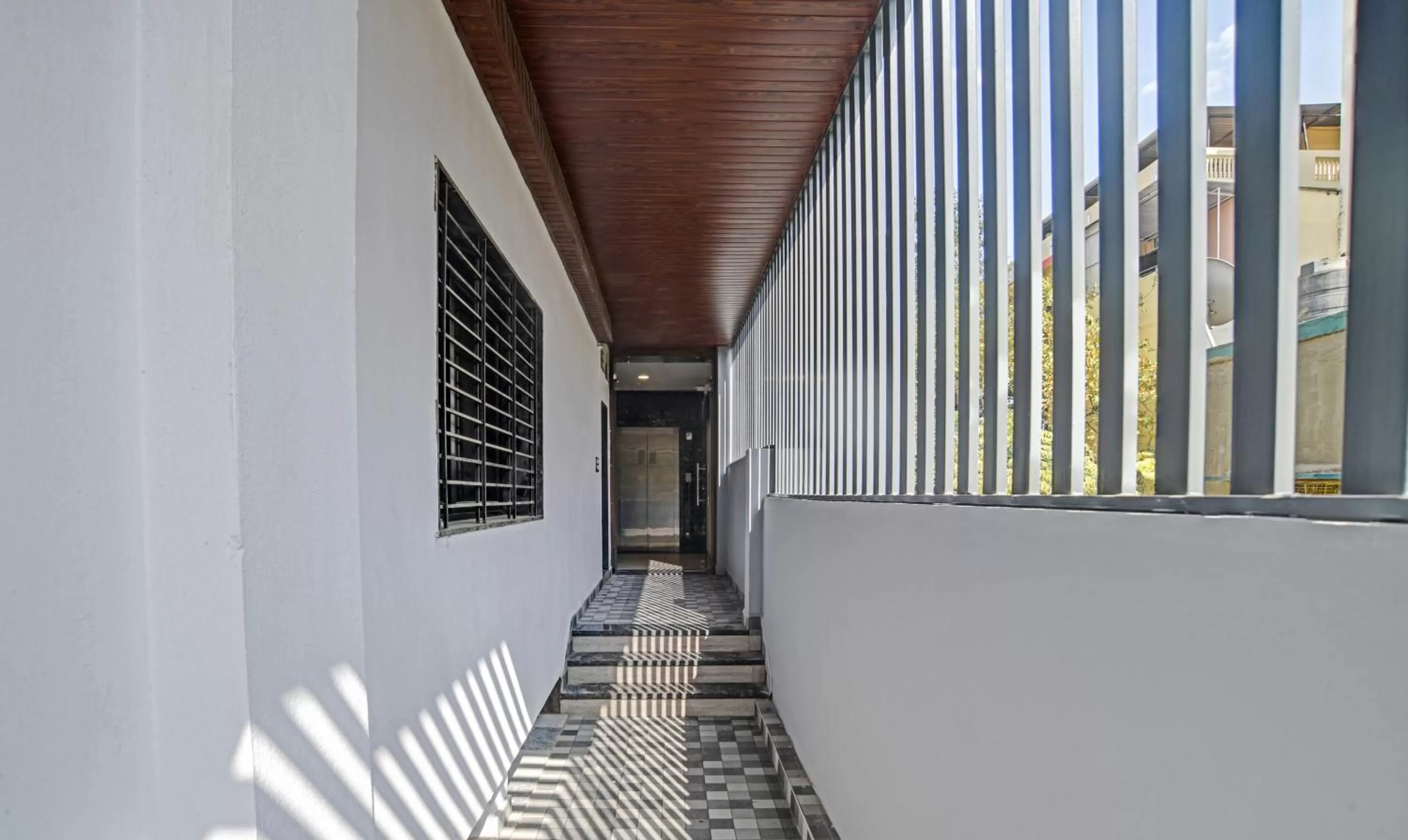 Lobby or reception in Treebo Nirvana Elite