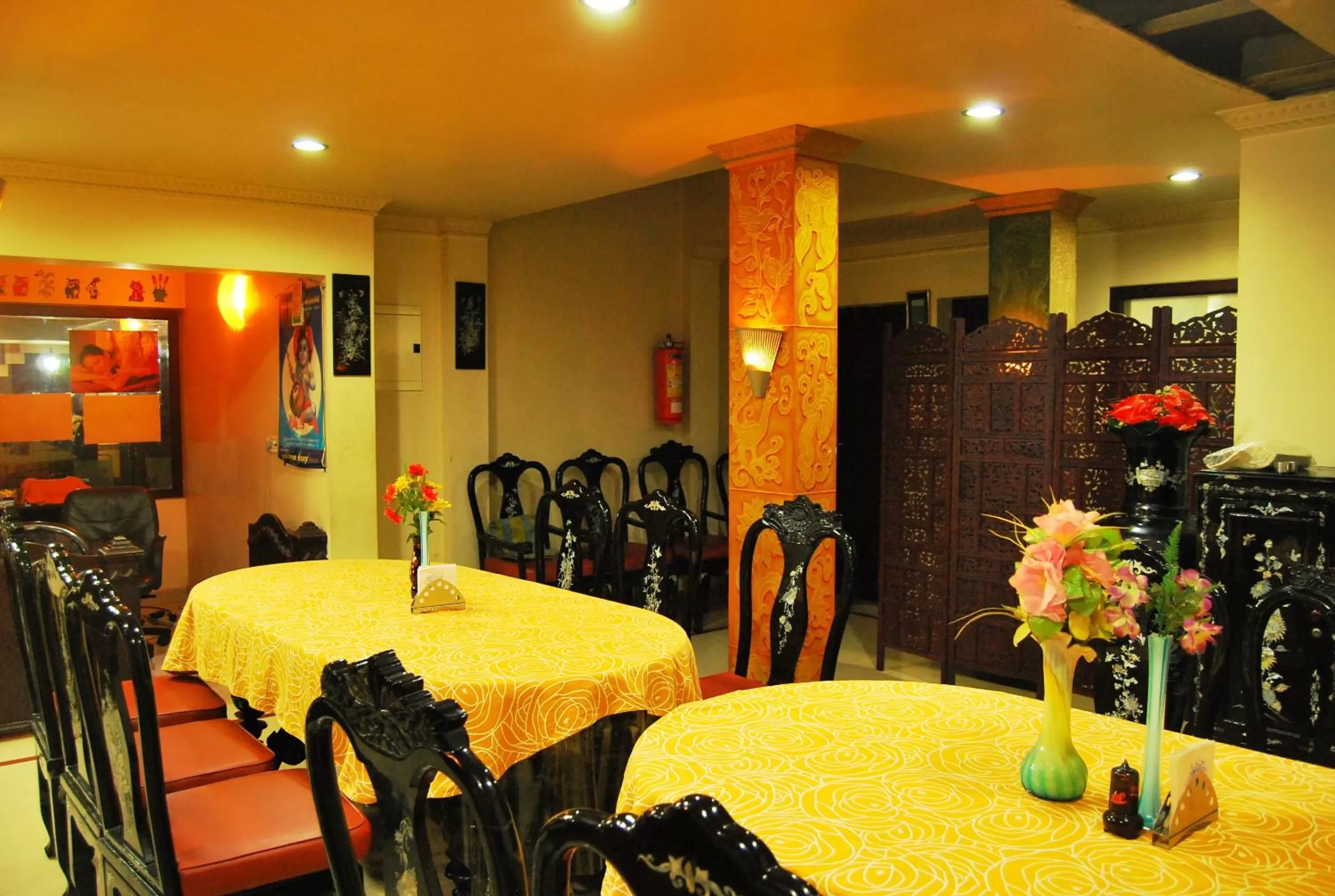Restaurant/places to eat in Guruvayoor Resort