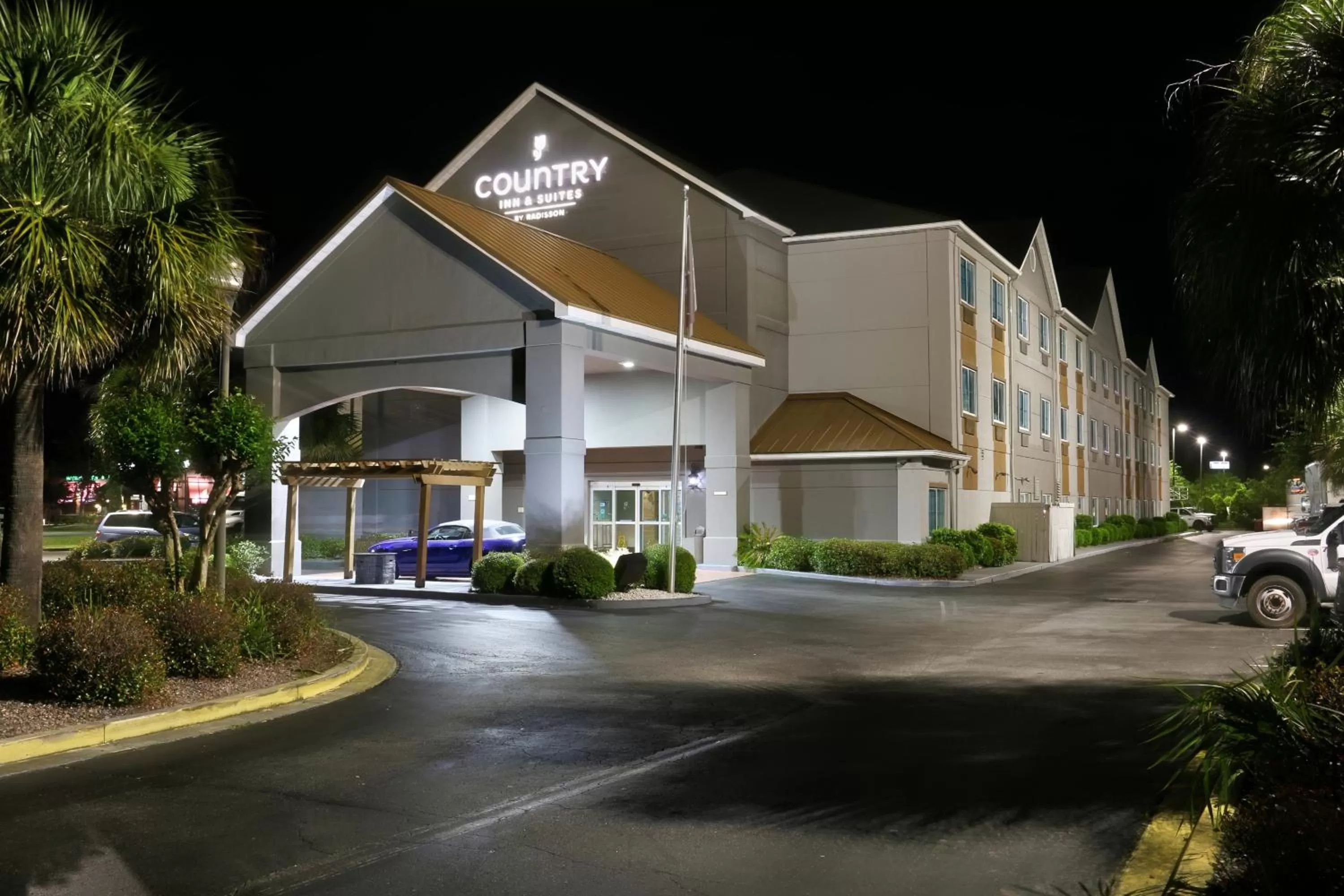 Property building in Country Inn & Suites by Radisson, Savannah Gateway, GA